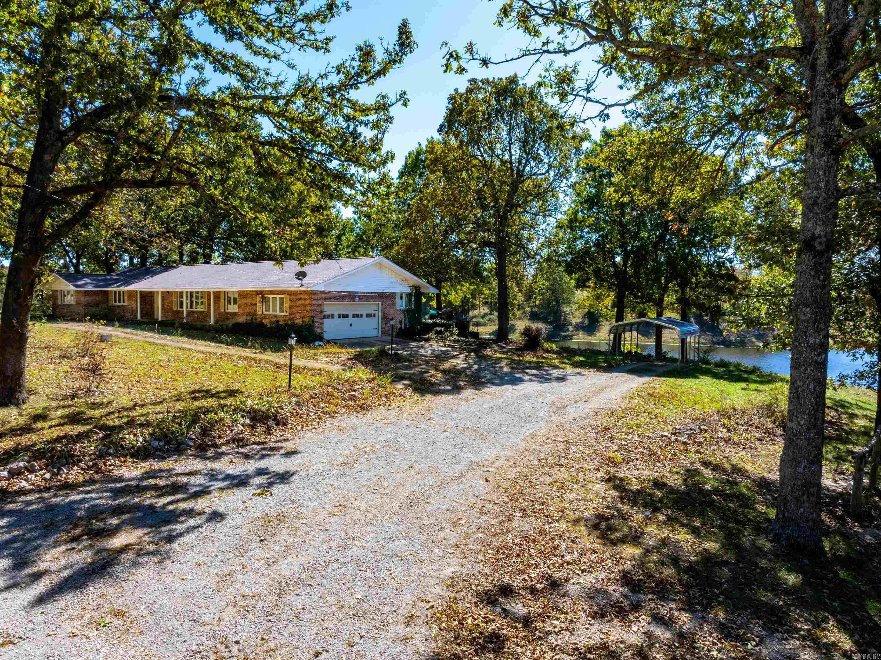 717 Green Valley Ln  Viola, AR