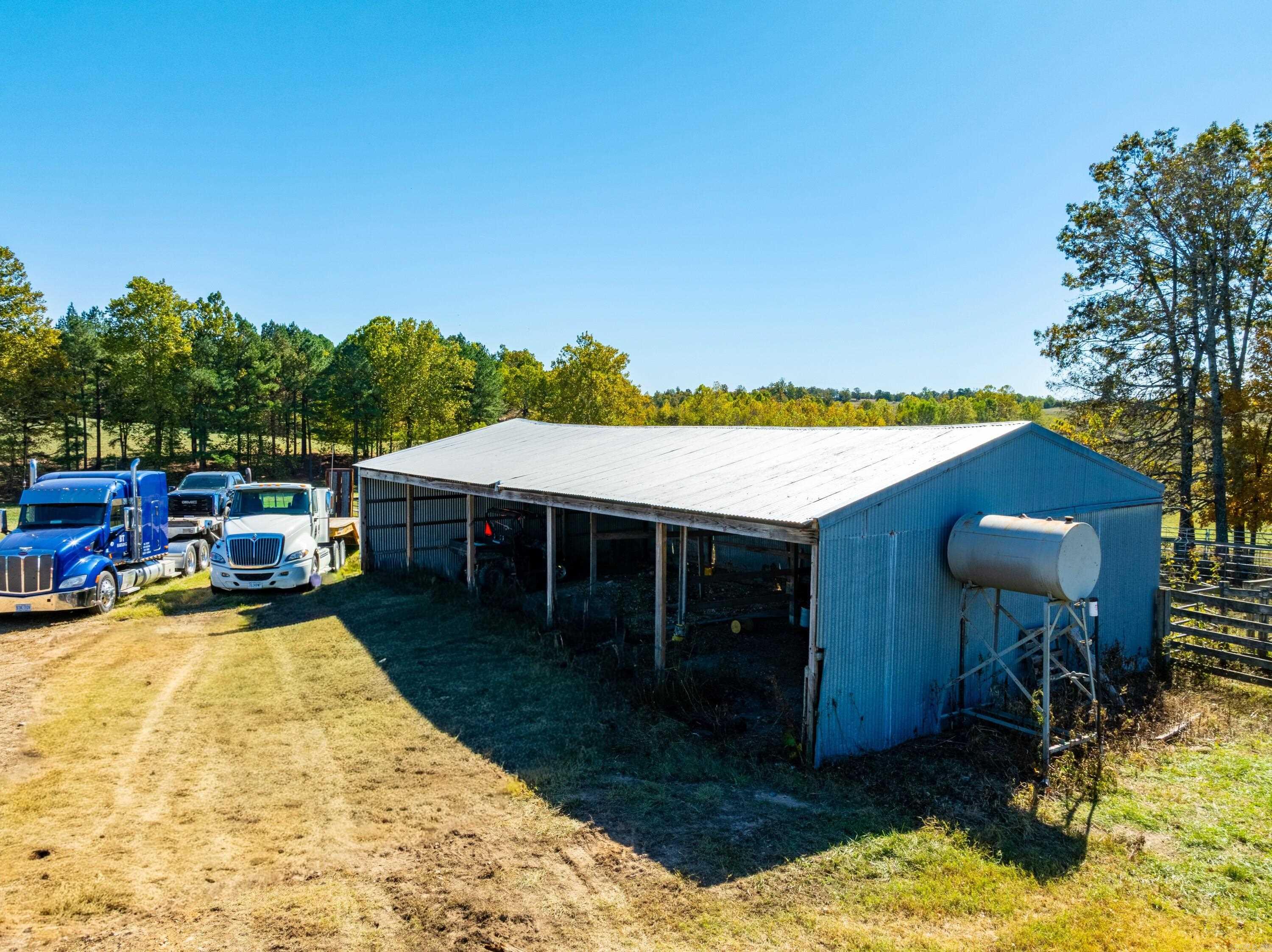 717 Green Valley Ln  Viola, AR