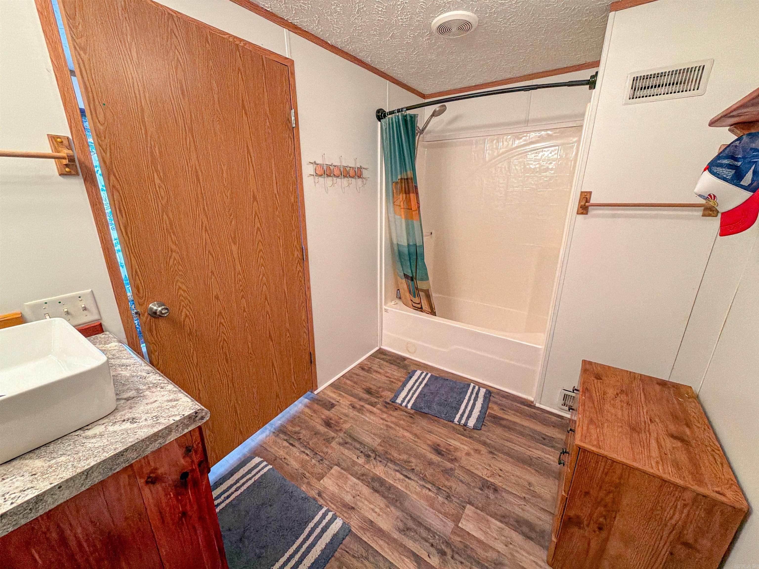 195 Emery Bluff Spur Pangburn, AR 72121