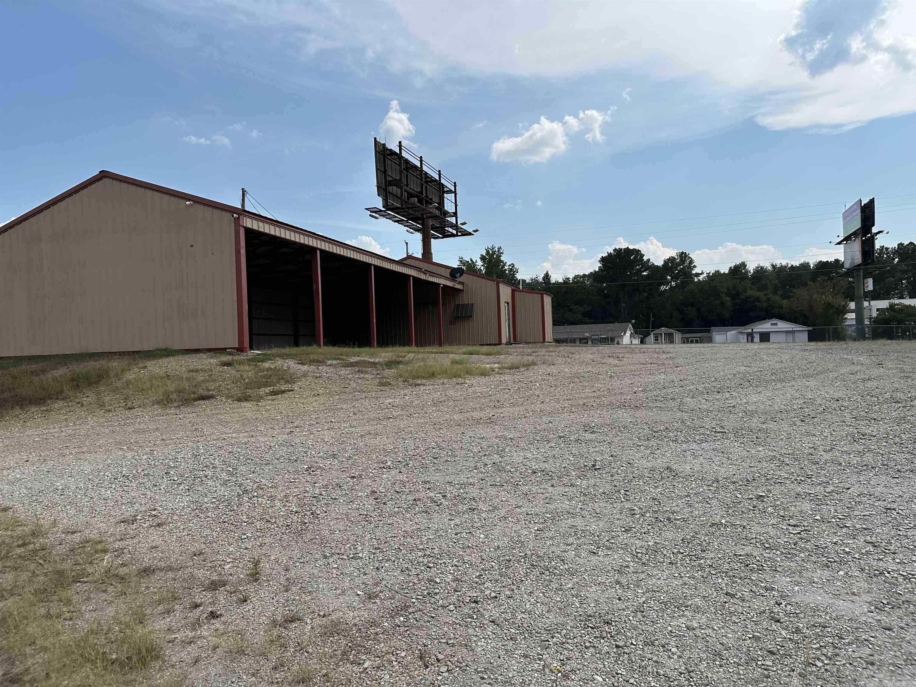 4955 Malvern Road Hot Springs, AR 71901