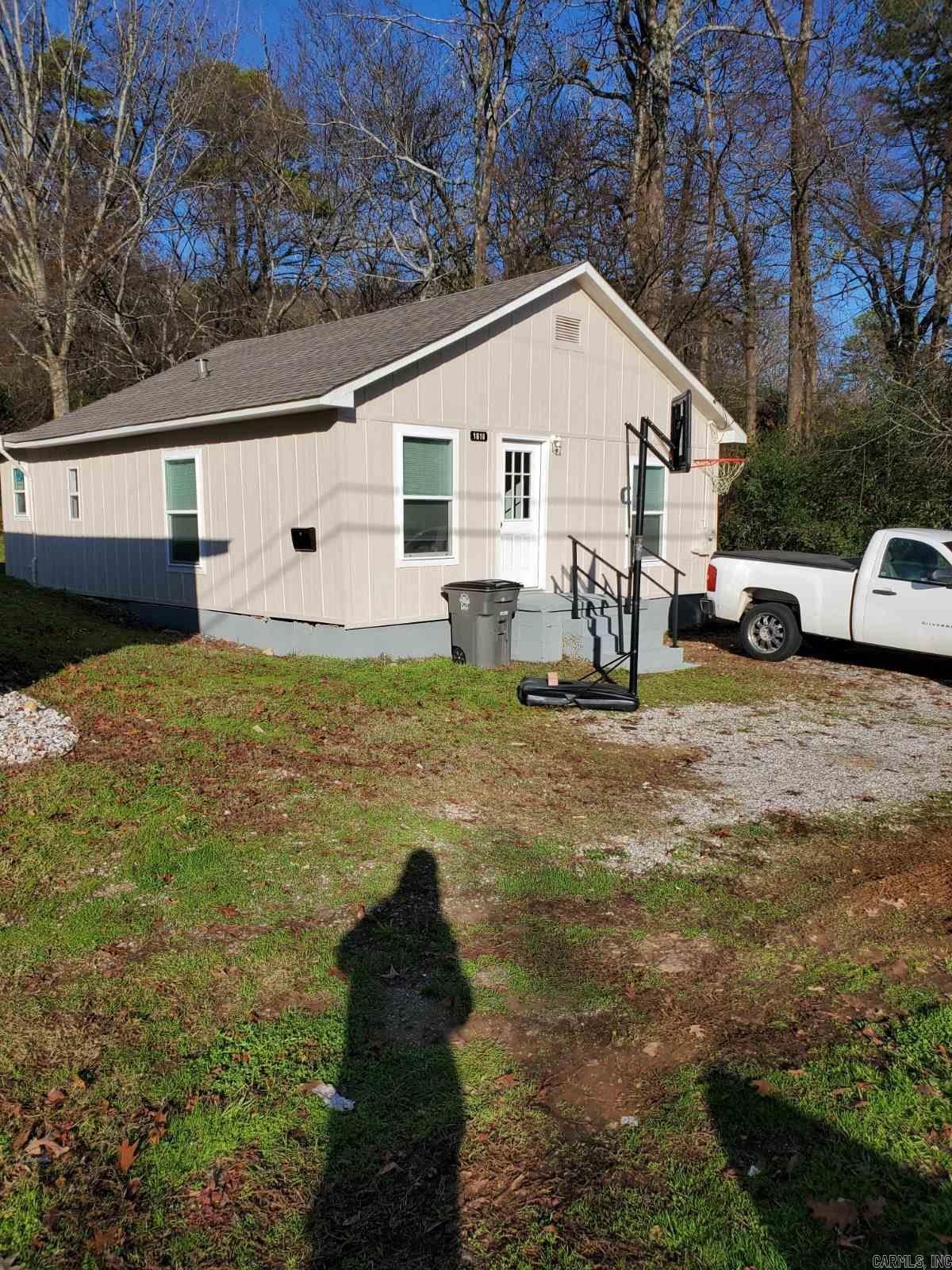 1818 & 1820 Hobson Avenue Hot Springs, AR 71913-9999