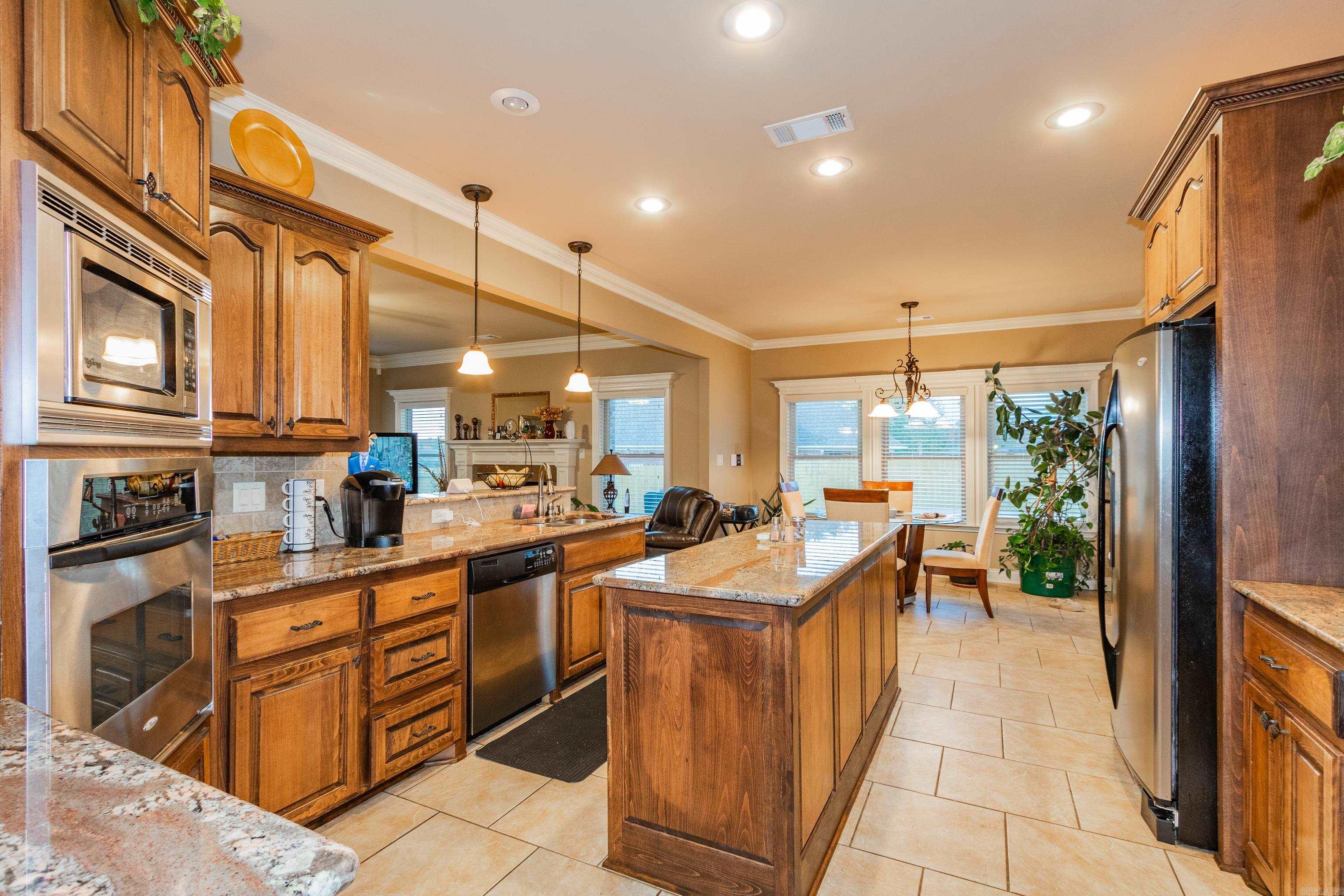 3924 Commonwealth Dr Bryant, AR 72022