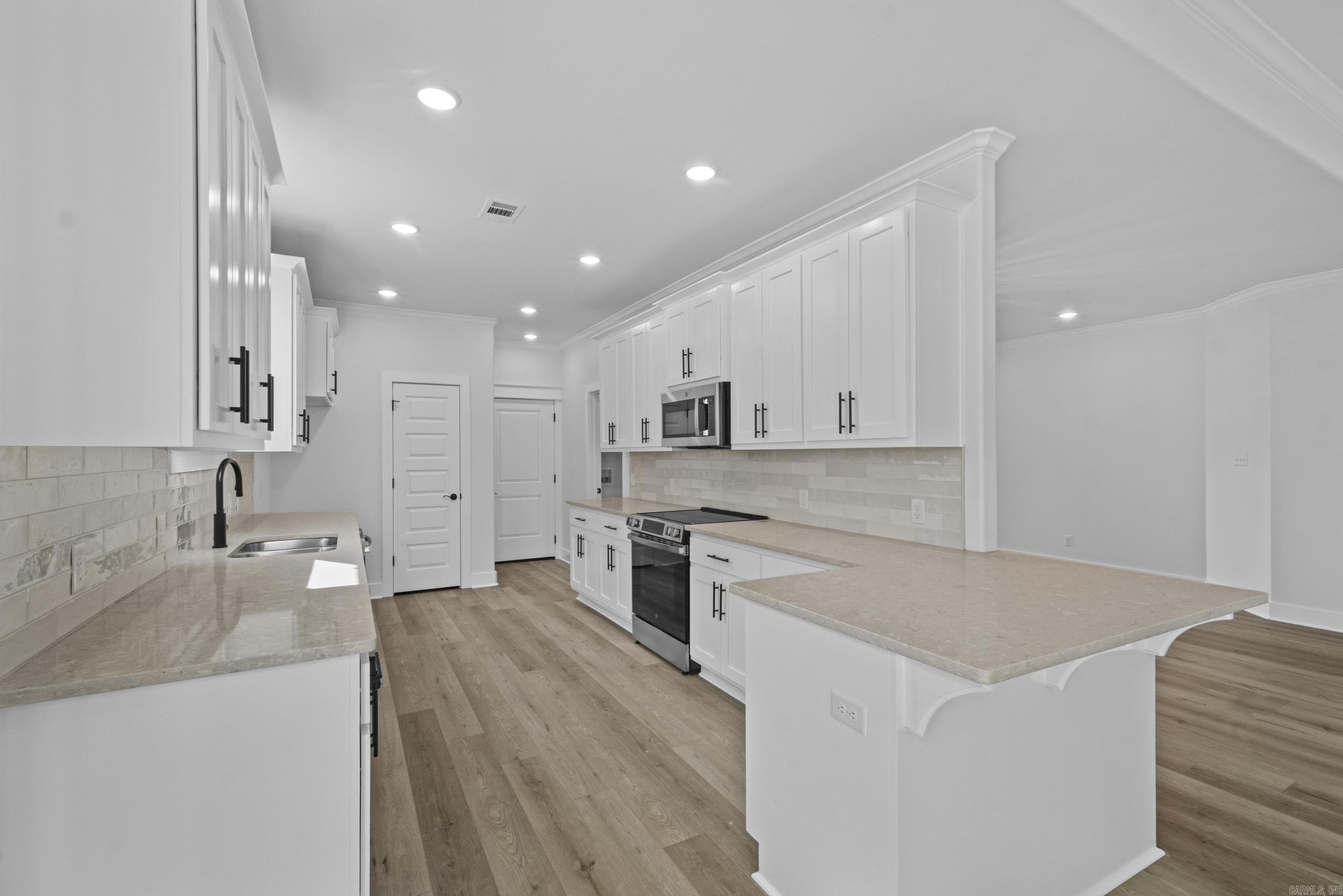 7300 Stonehenge Drive Sherwood, AR 72120