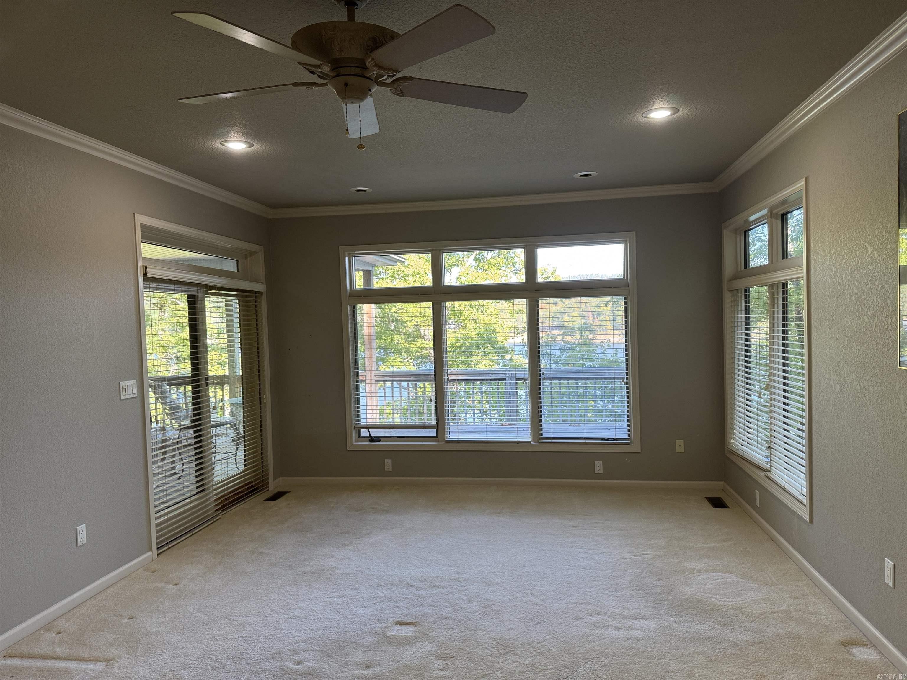 650 Davidson Circle Greers Ferry, AR 72067