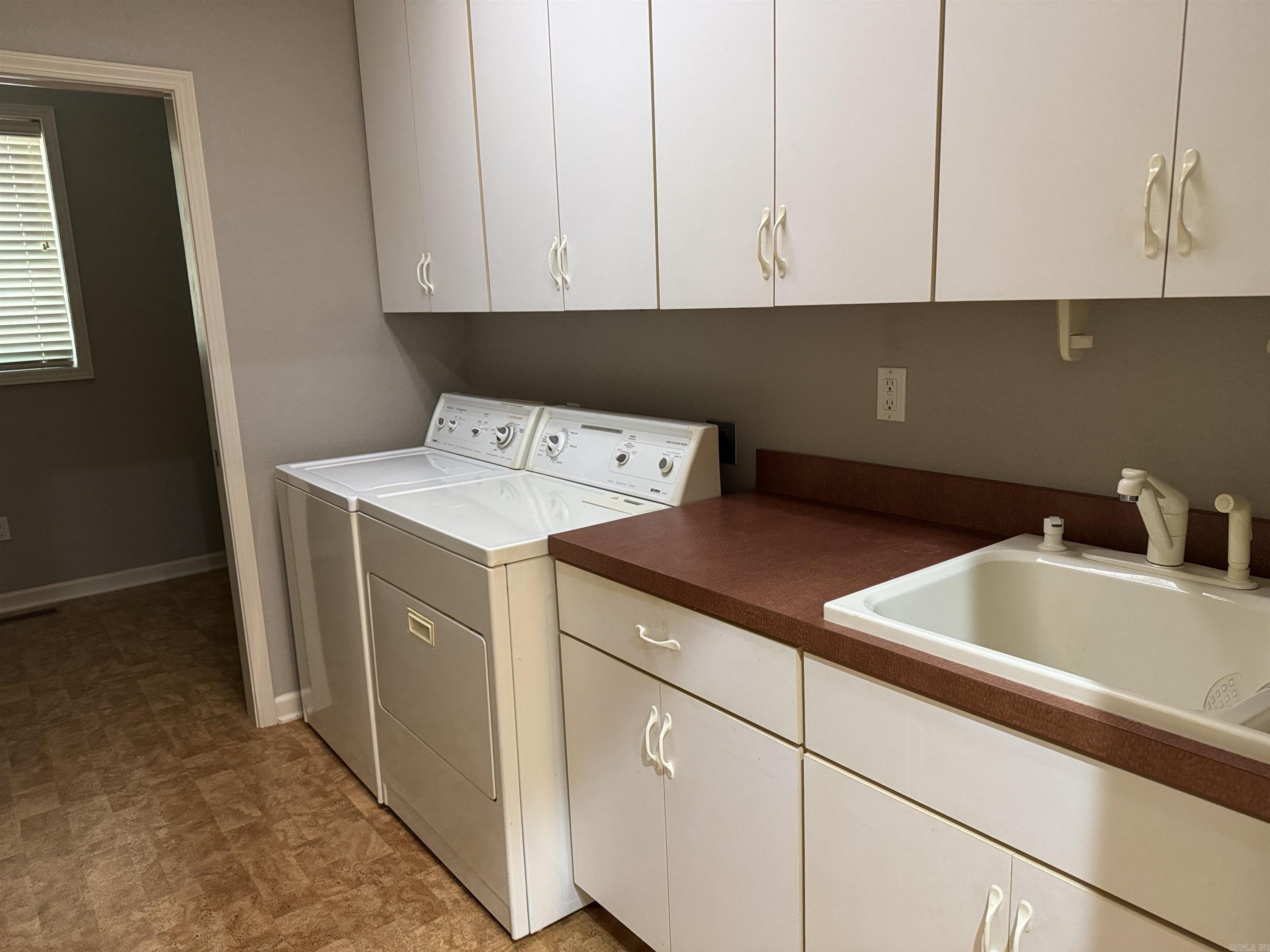 650 Davidson Circle Greers Ferry, AR 72067