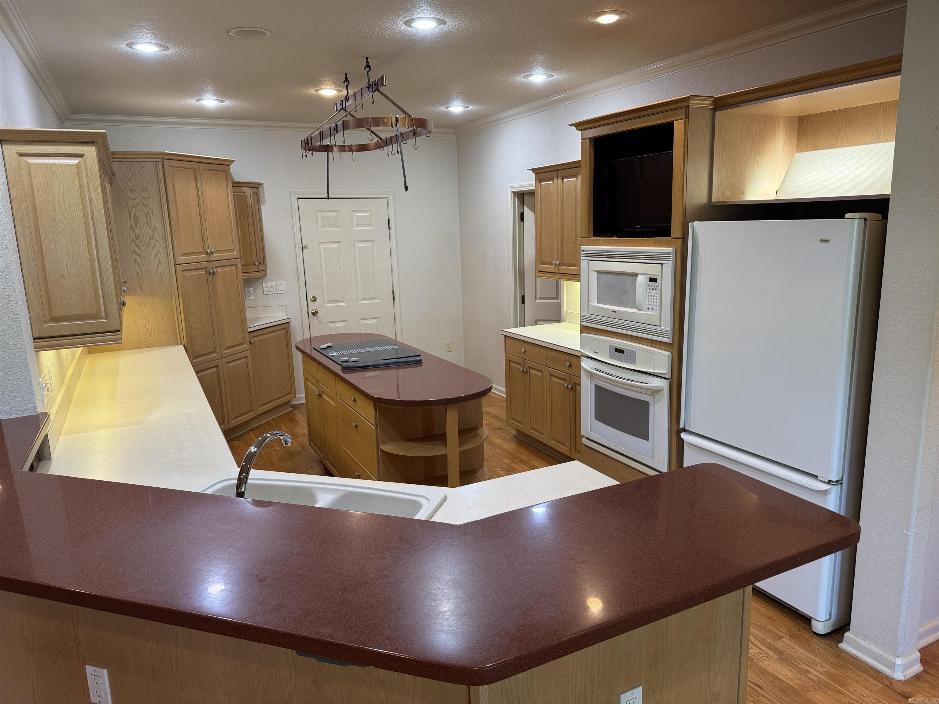 650 Davidson Circle Greers Ferry, AR 72067