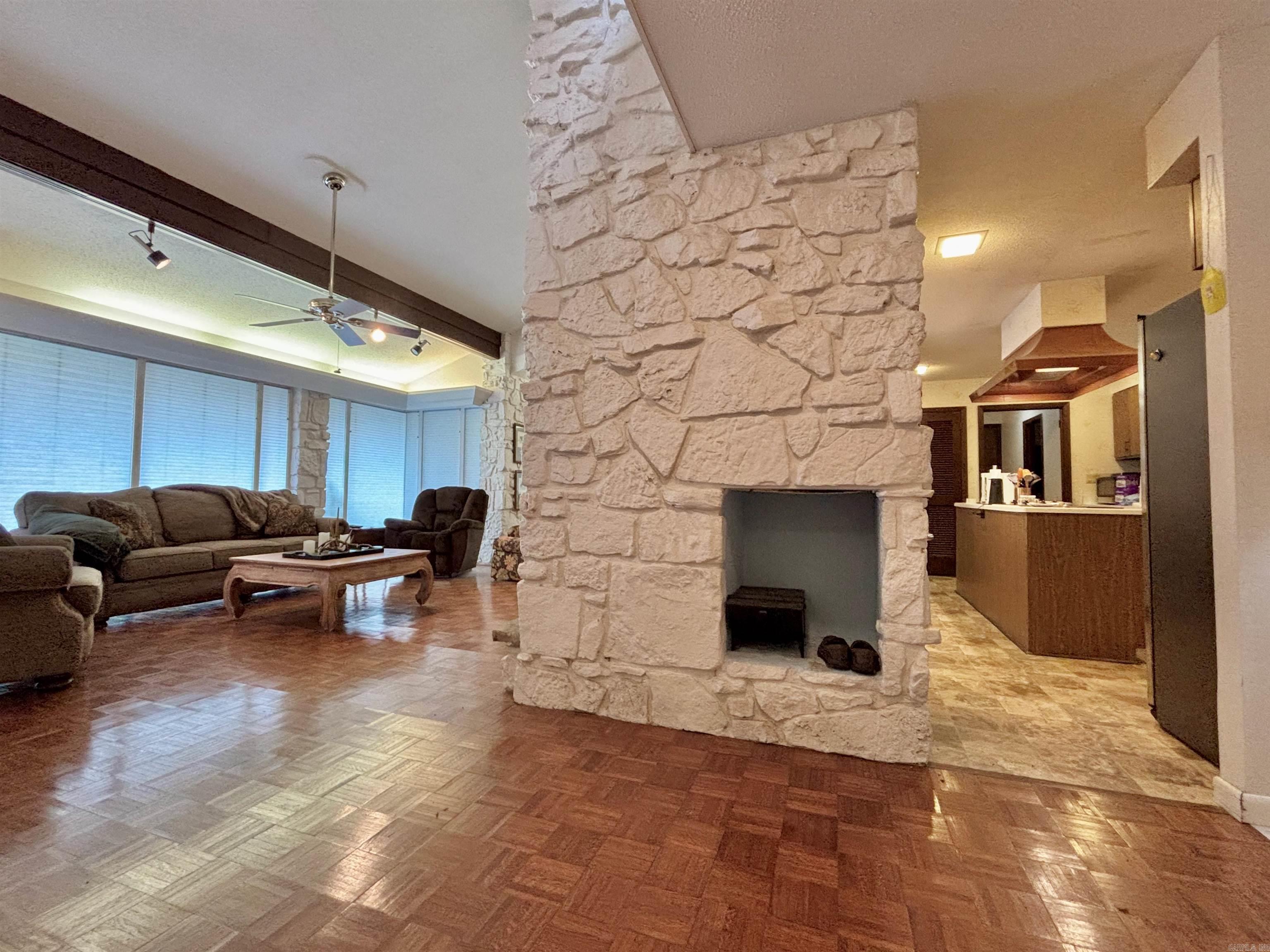 135 Iroquois Dr  Cherokee Village, AR