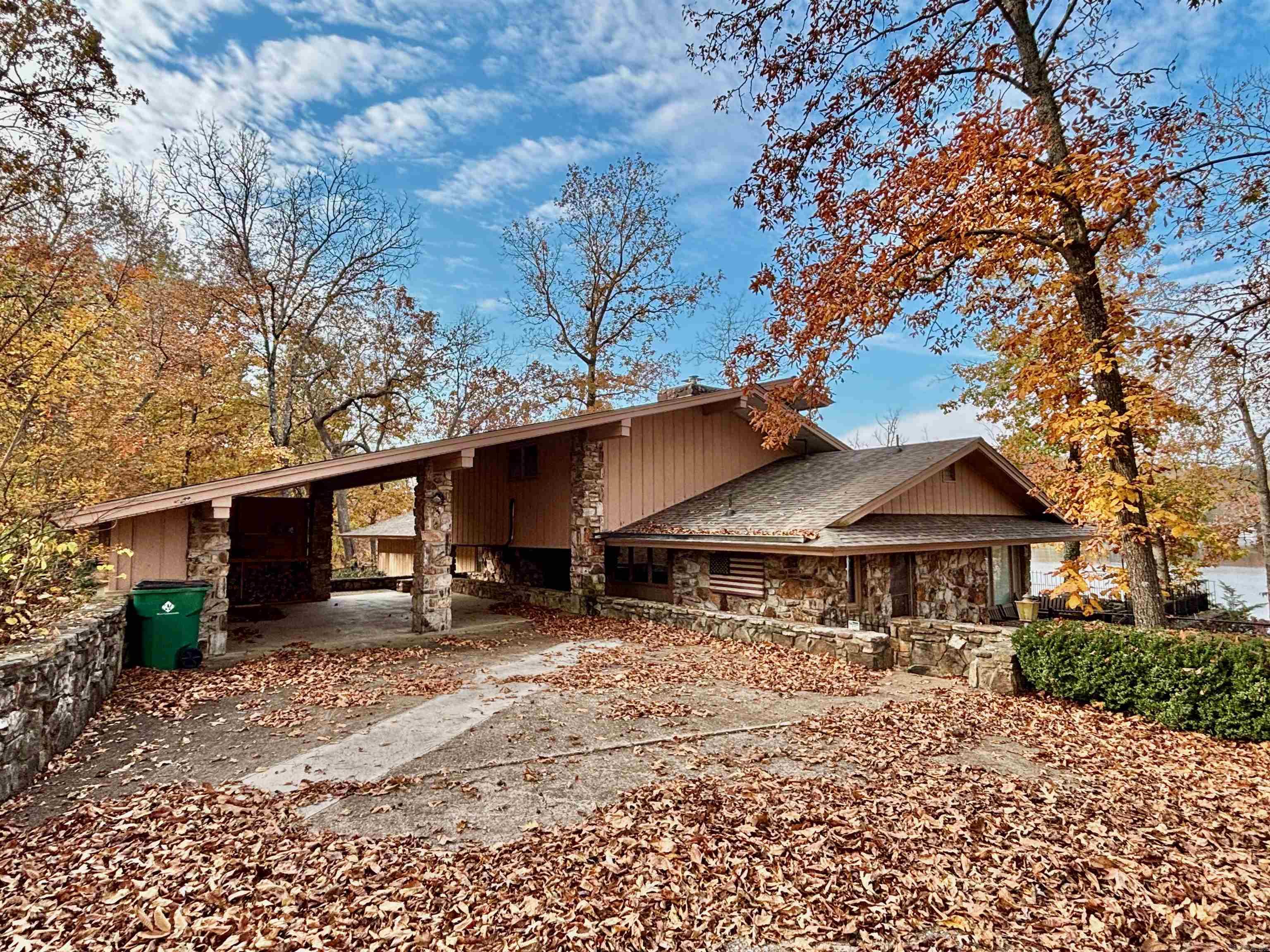 135 Iroquois Dr  Cherokee Village, AR