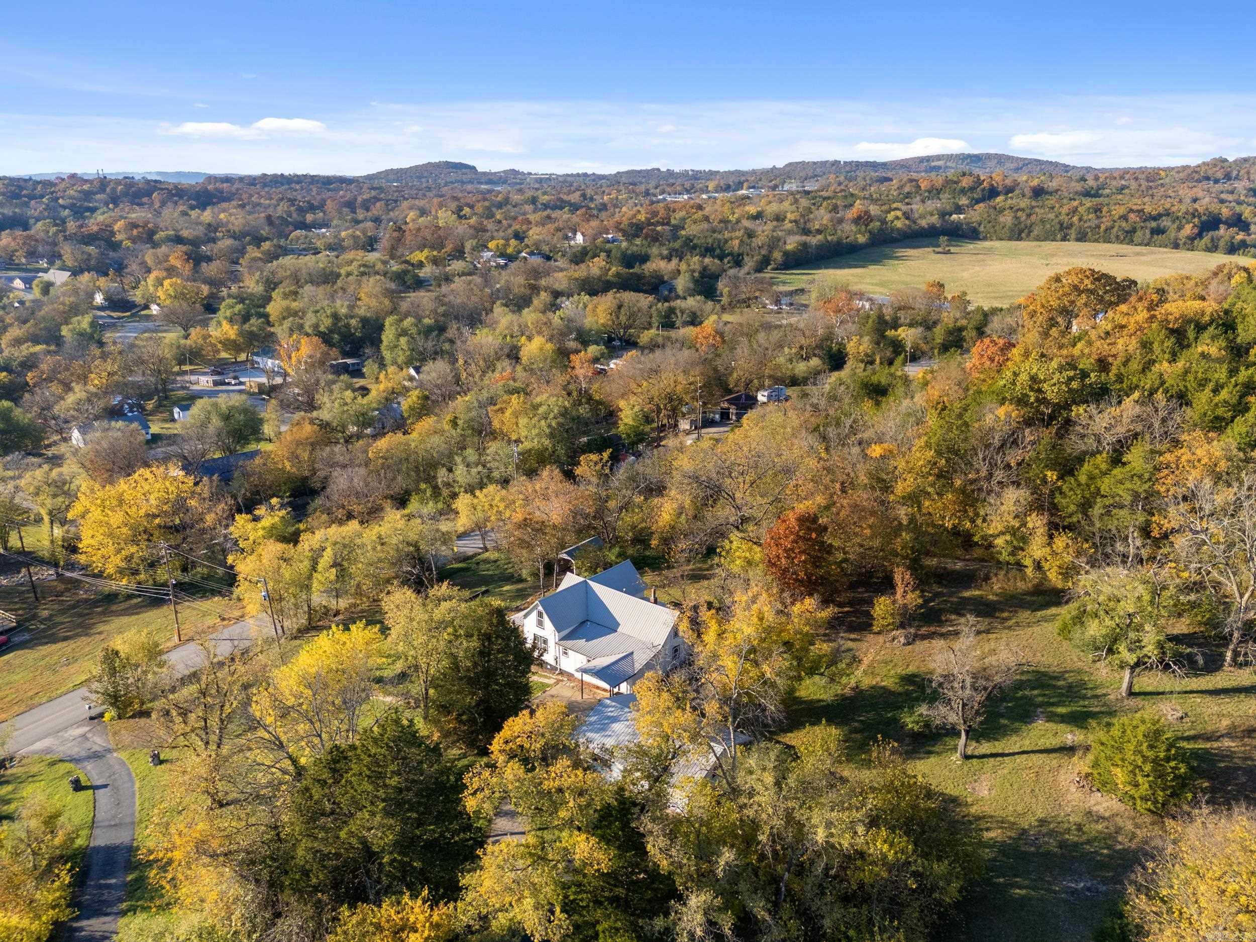 301 Fallen Ash Road Yellville, AR 72687