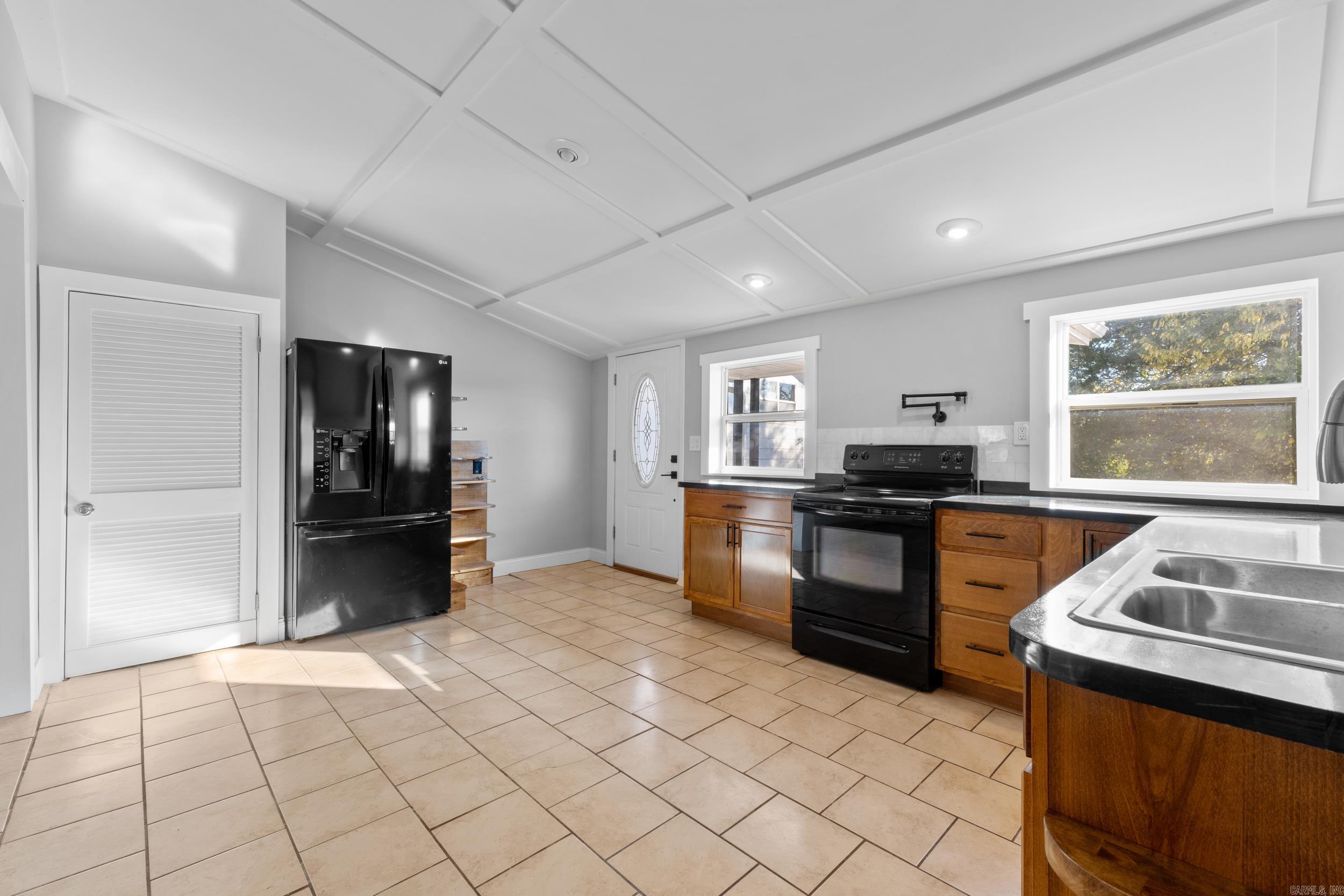 301 Fallen Ash Road Yellville, AR 72687