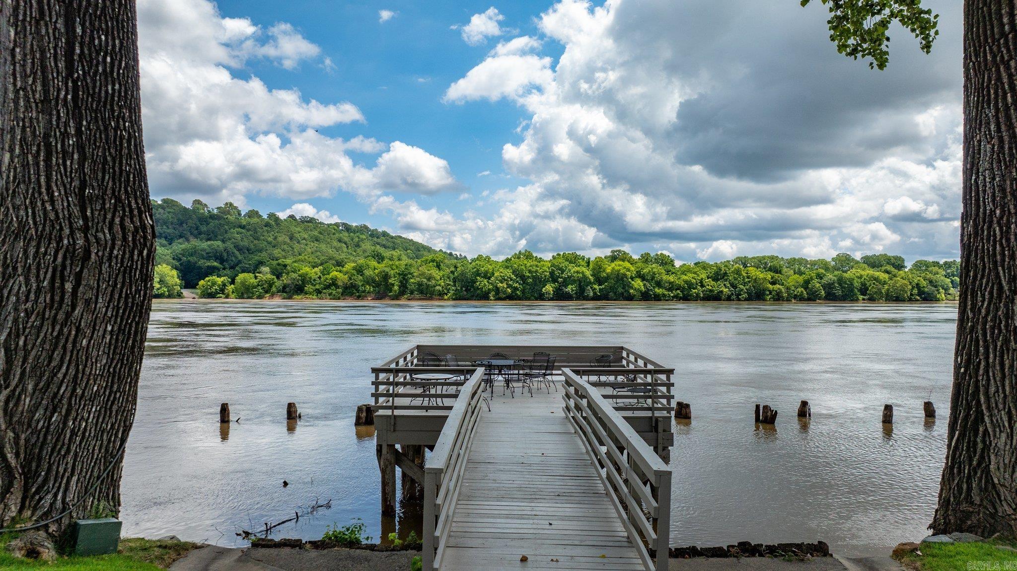 33 Riverpoint Road Little Rock, AR 72202