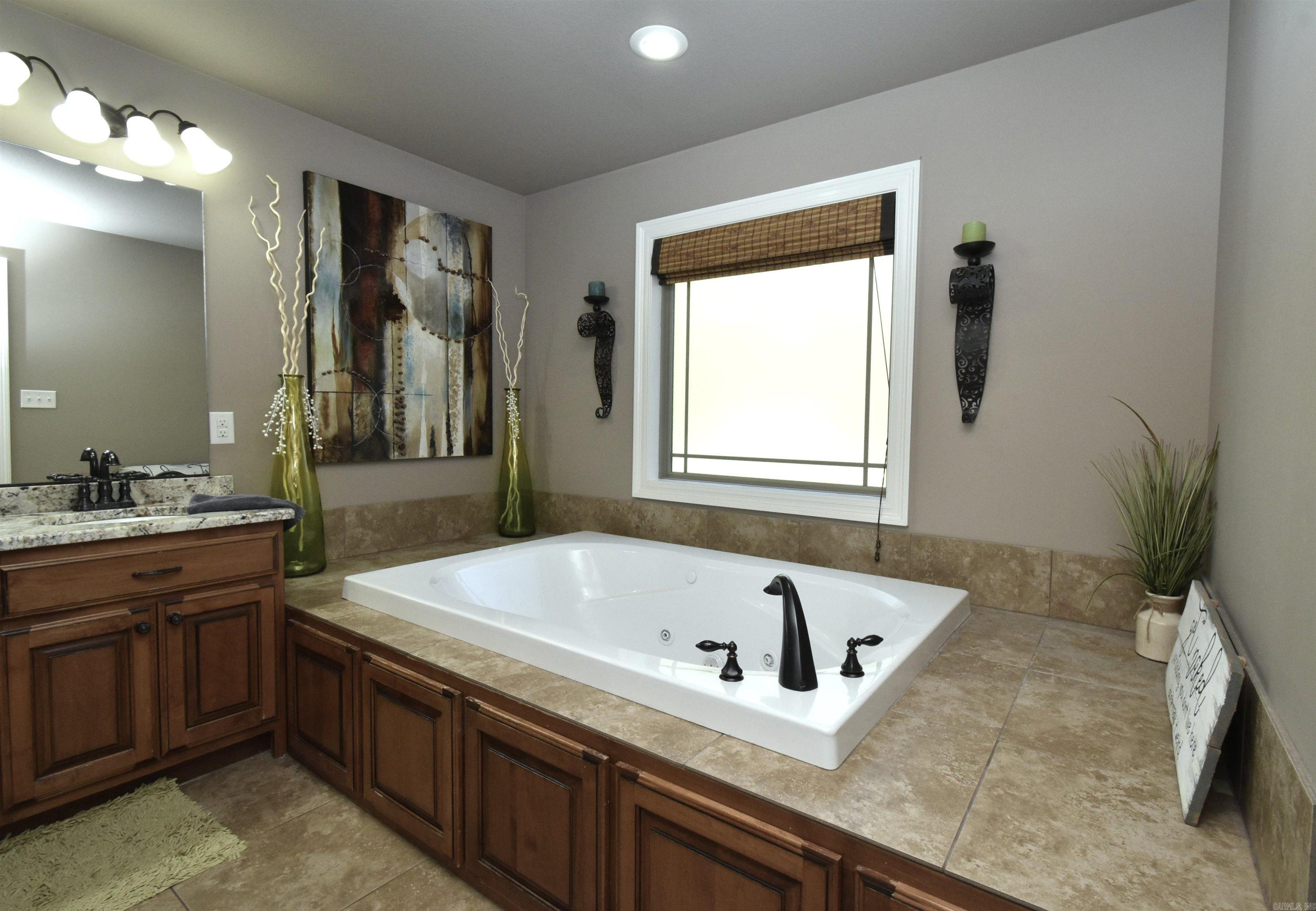 4901 S 27th  Paragould, AR