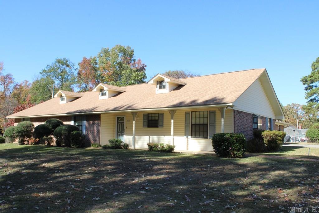 1201 E 42nd St. Texarkana, AR 71854
