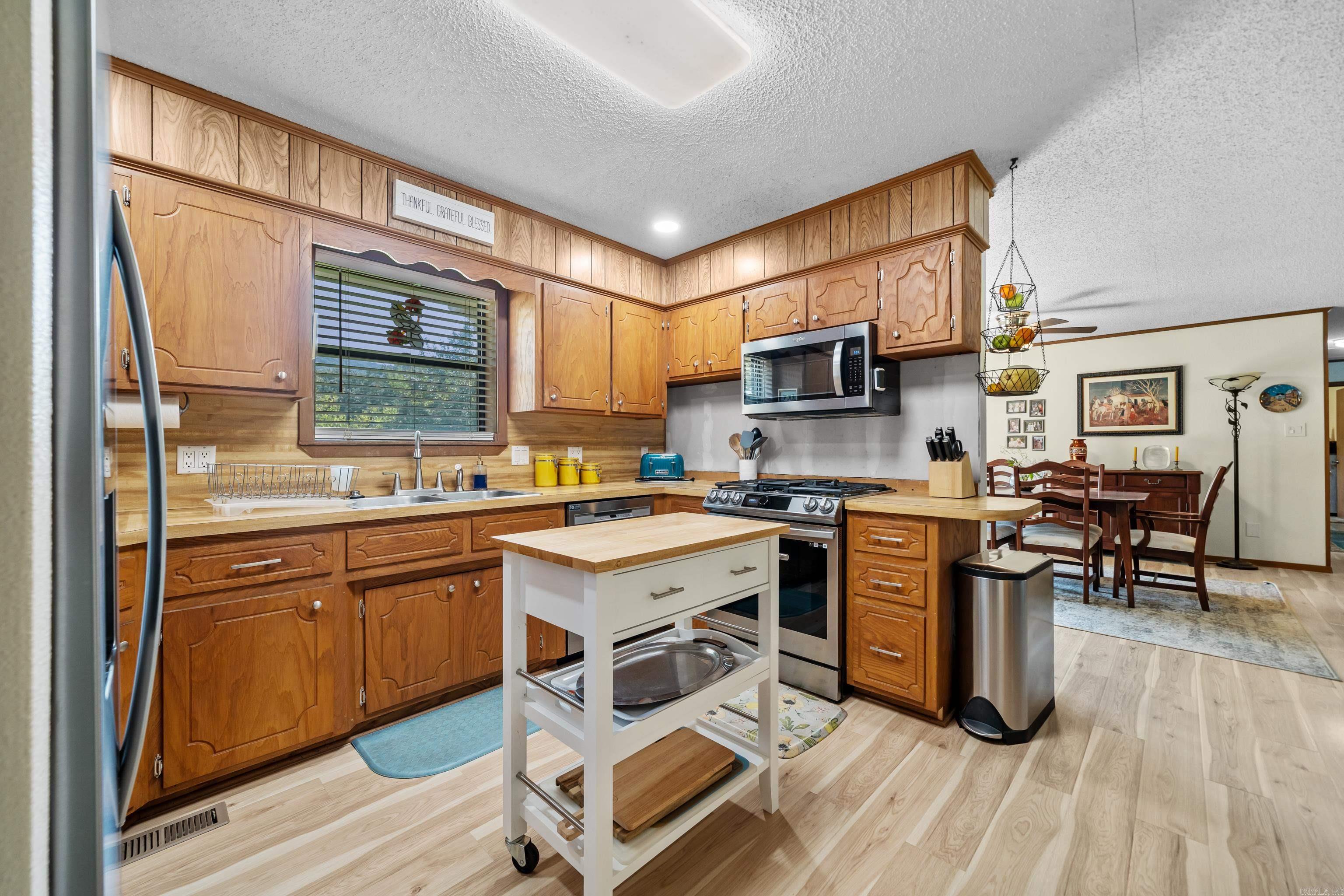 1115 Albright Road Hot Springs, AR 71913