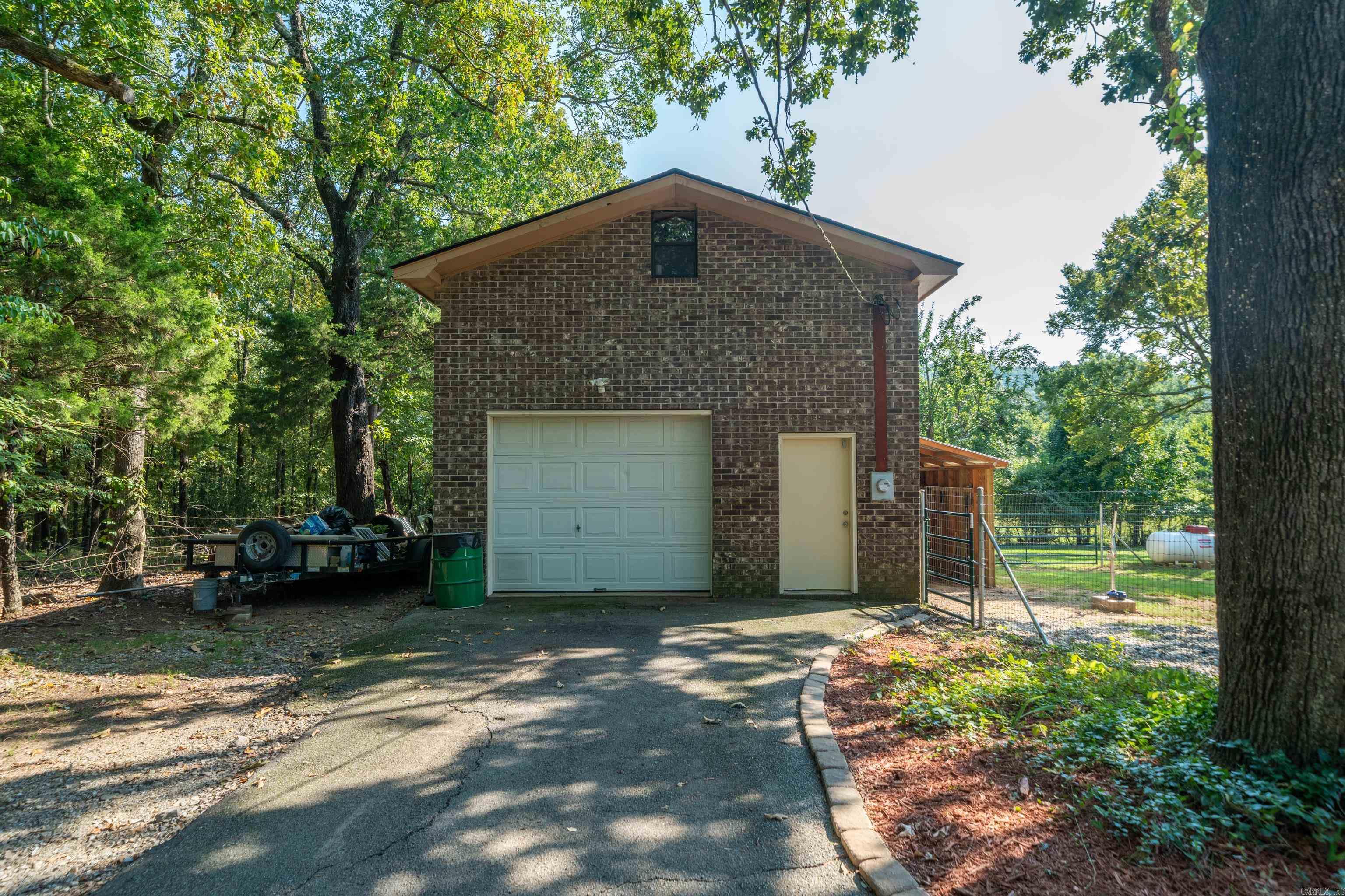 1115 Albright Road Hot Springs, AR 71913