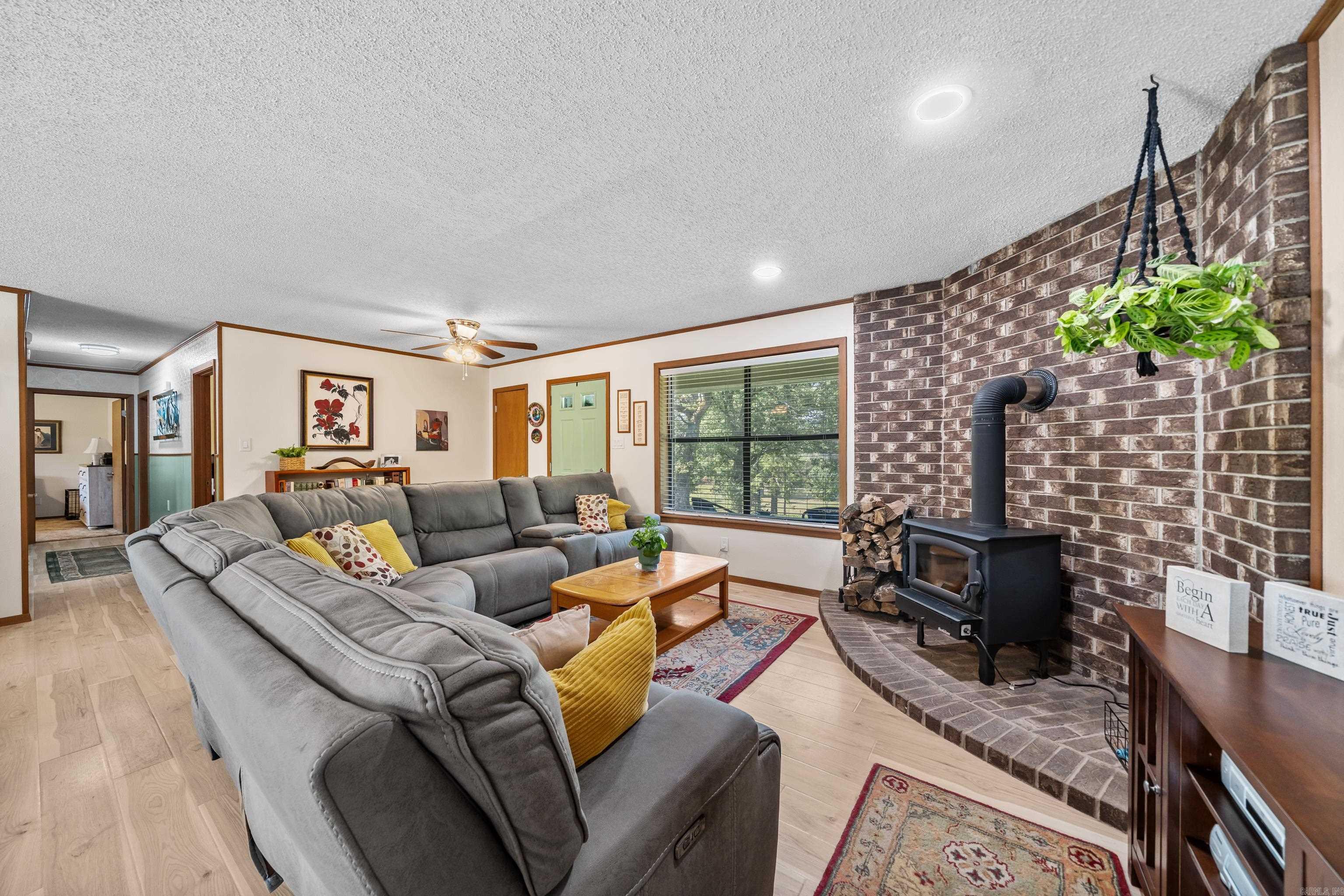 1115 Albright Road Hot Springs, AR 71913