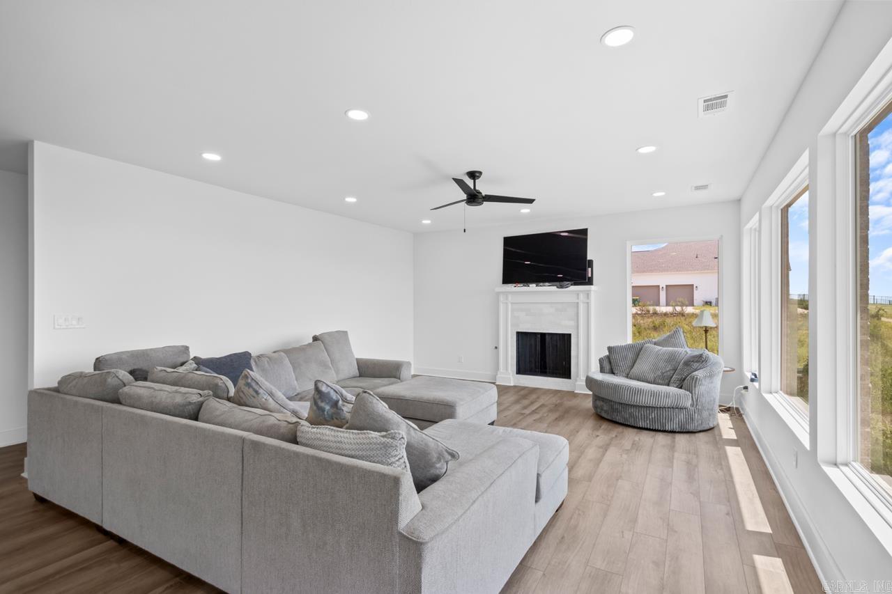 34405 Lakeview West Drive Roland, AR 72135