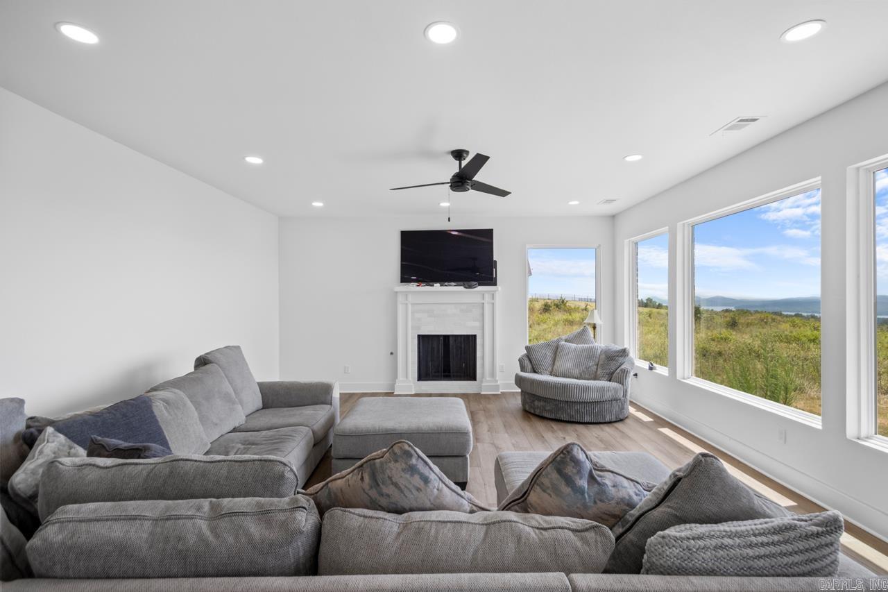 34405 Lakeview West Drive Roland, AR 72135