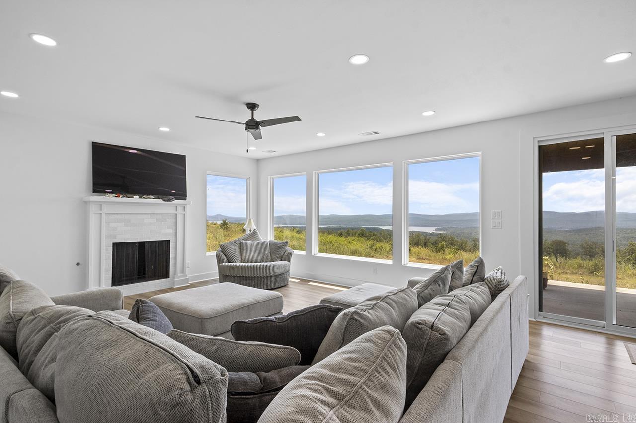 34405 Lakeview West Drive Roland, AR 72135