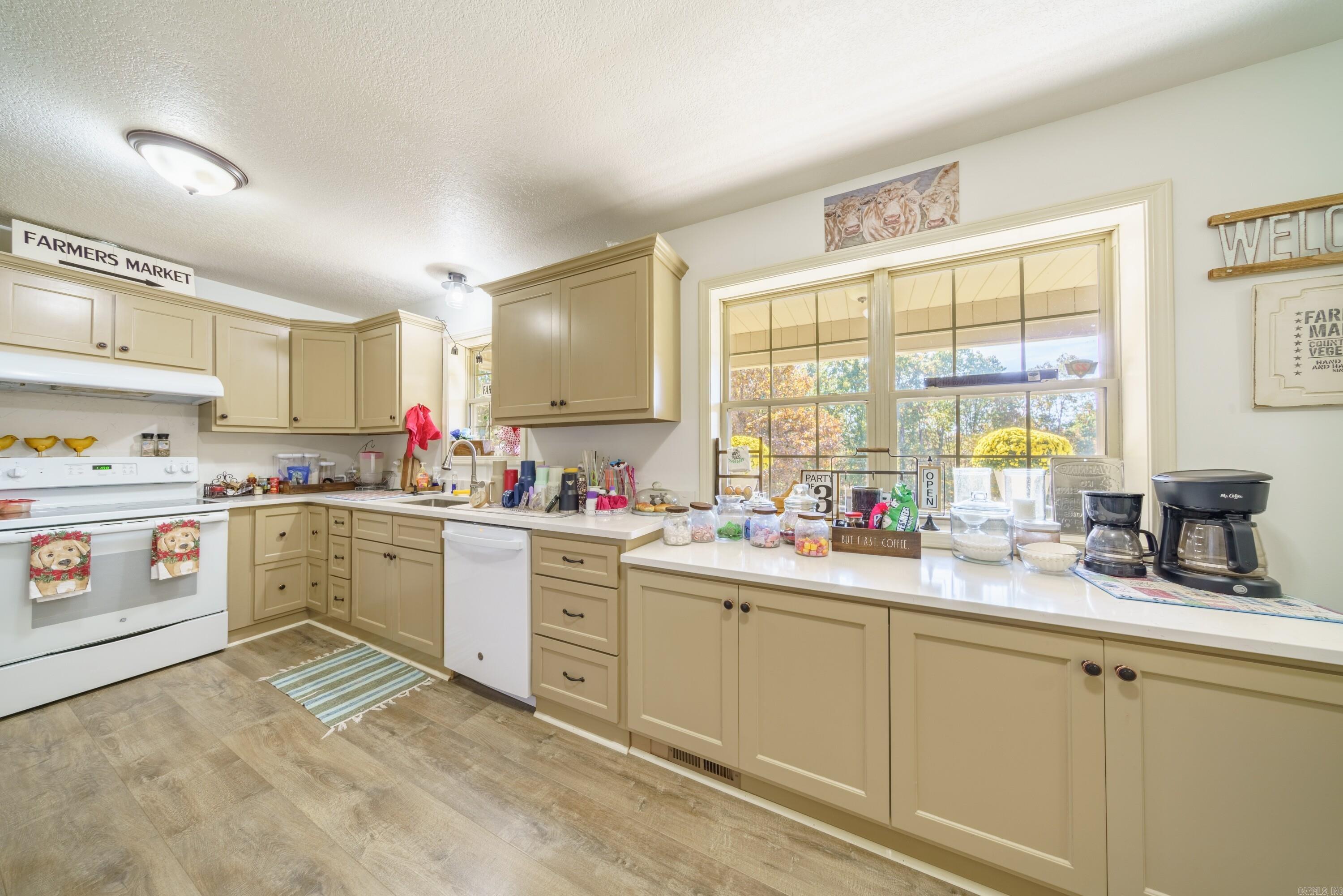 151 Rich Hollow Batesville, AR 72501