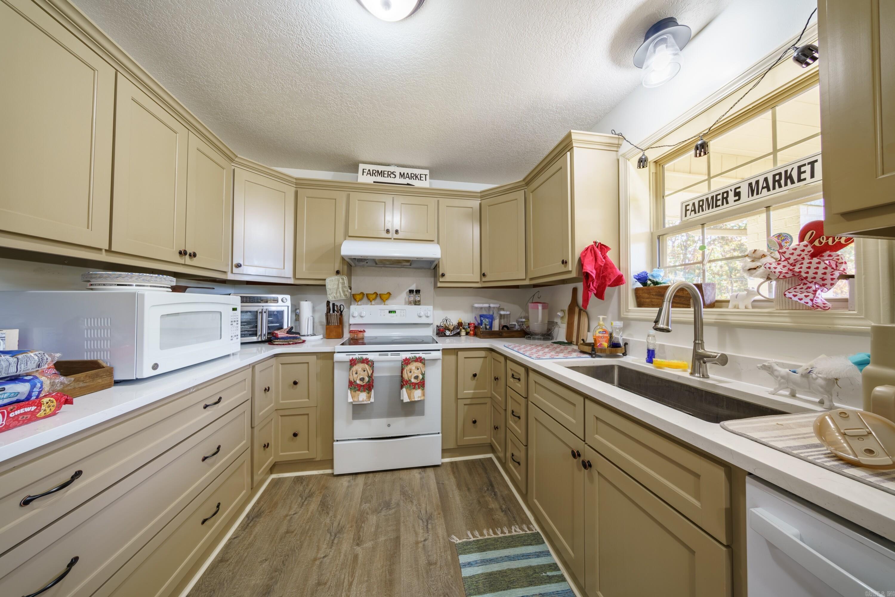 151 Rich Hollow Batesville, AR 72501