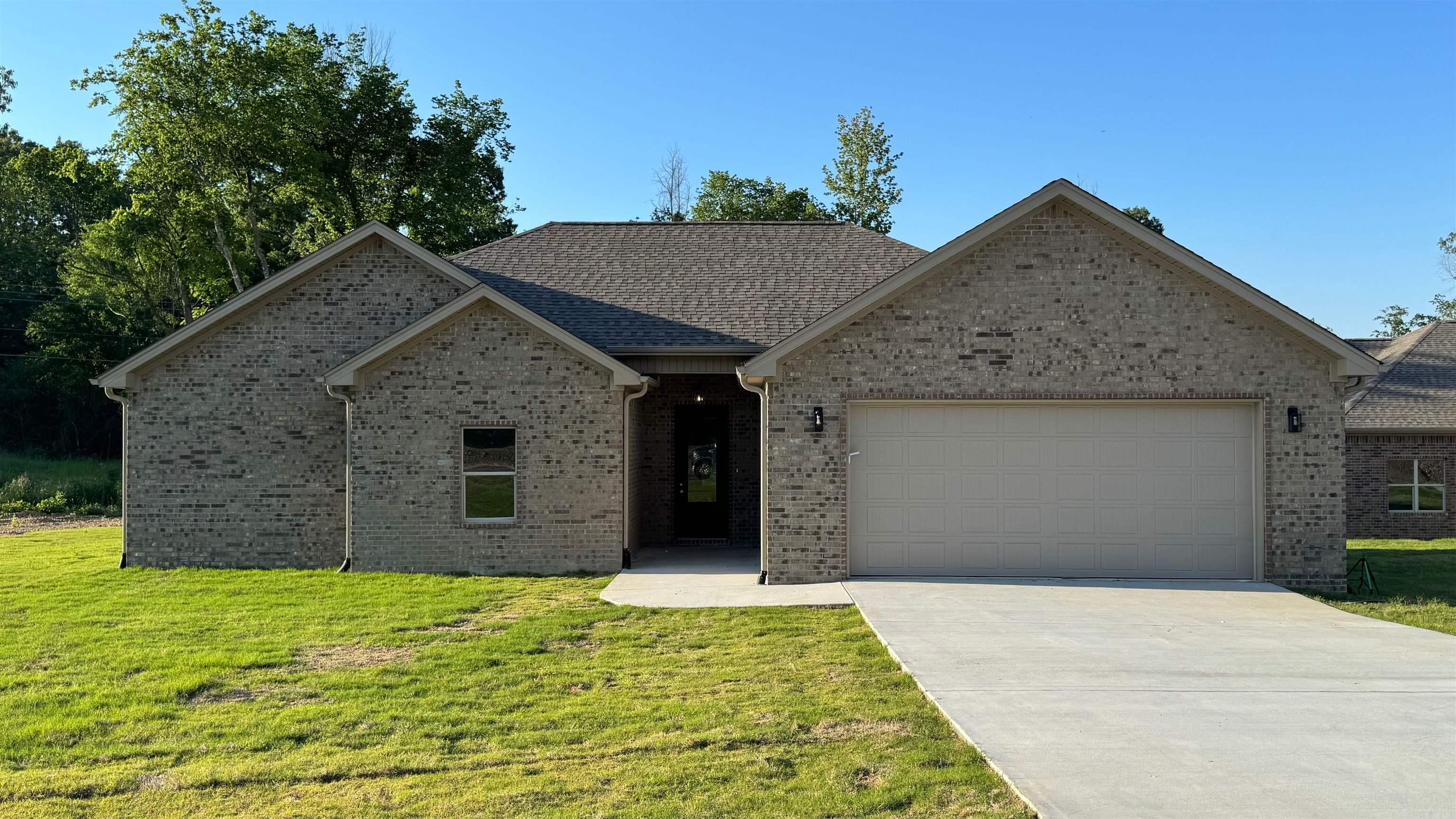 210 Petronia Street Hot Springs, AR 71913