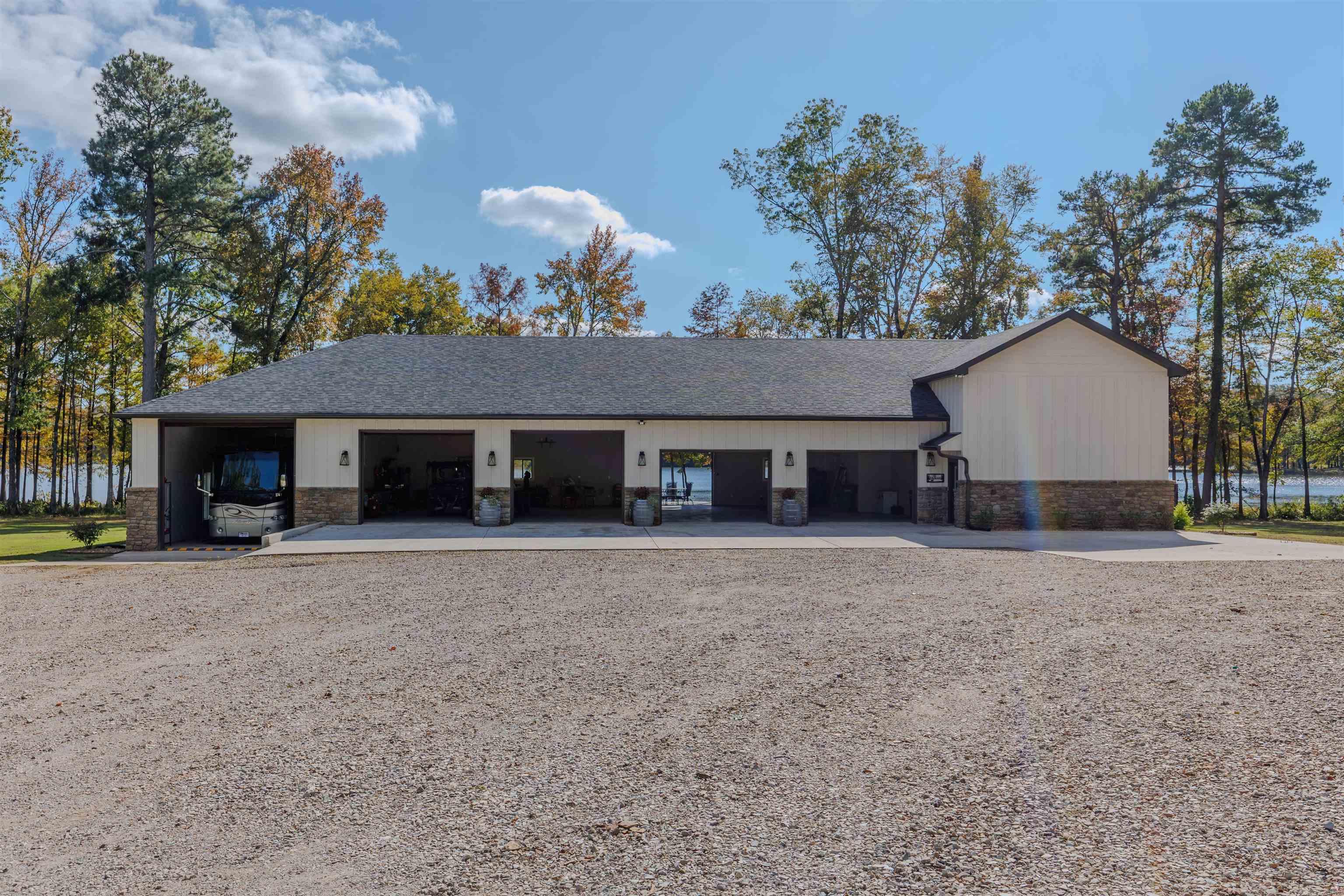 5 Lea  Perryville, AR