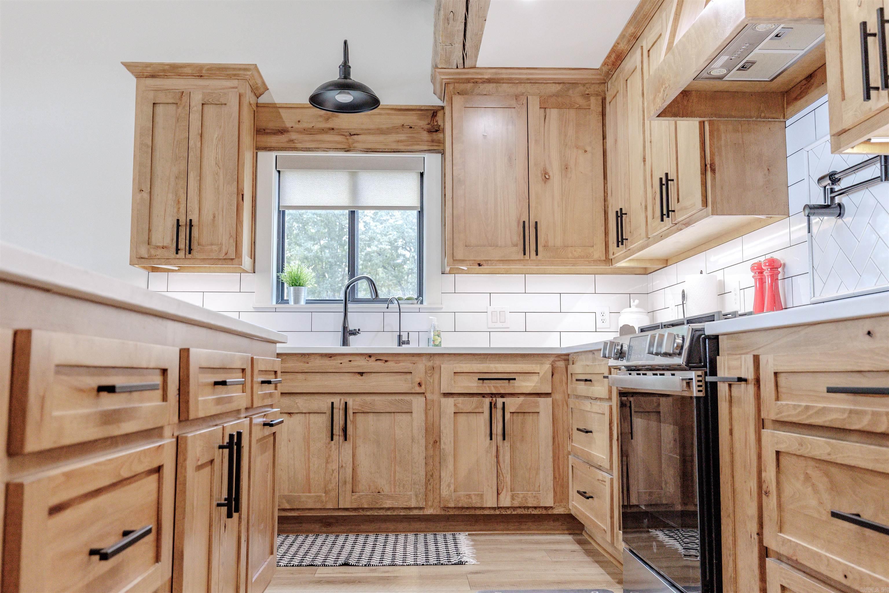 5 Lea  Perryville, AR