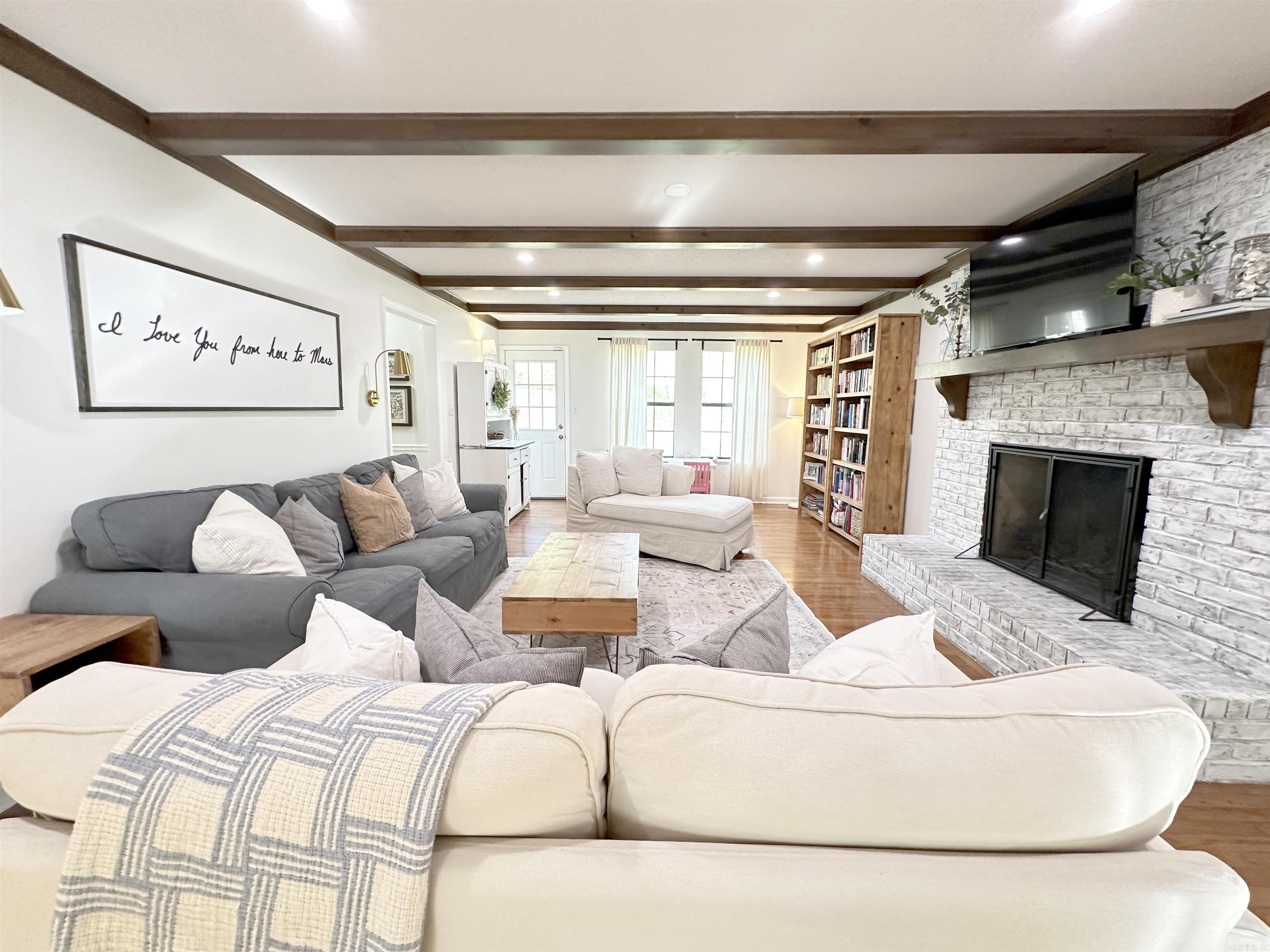 17 Laver Circle Little Rock, AR 72210-5759