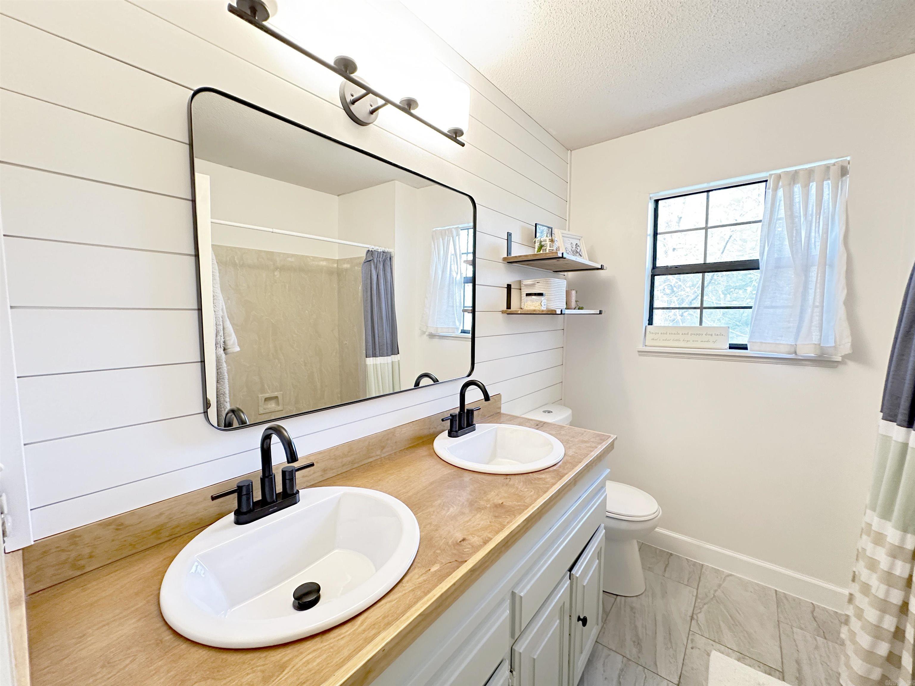 17 Laver Circle Little Rock, AR 72210-5759