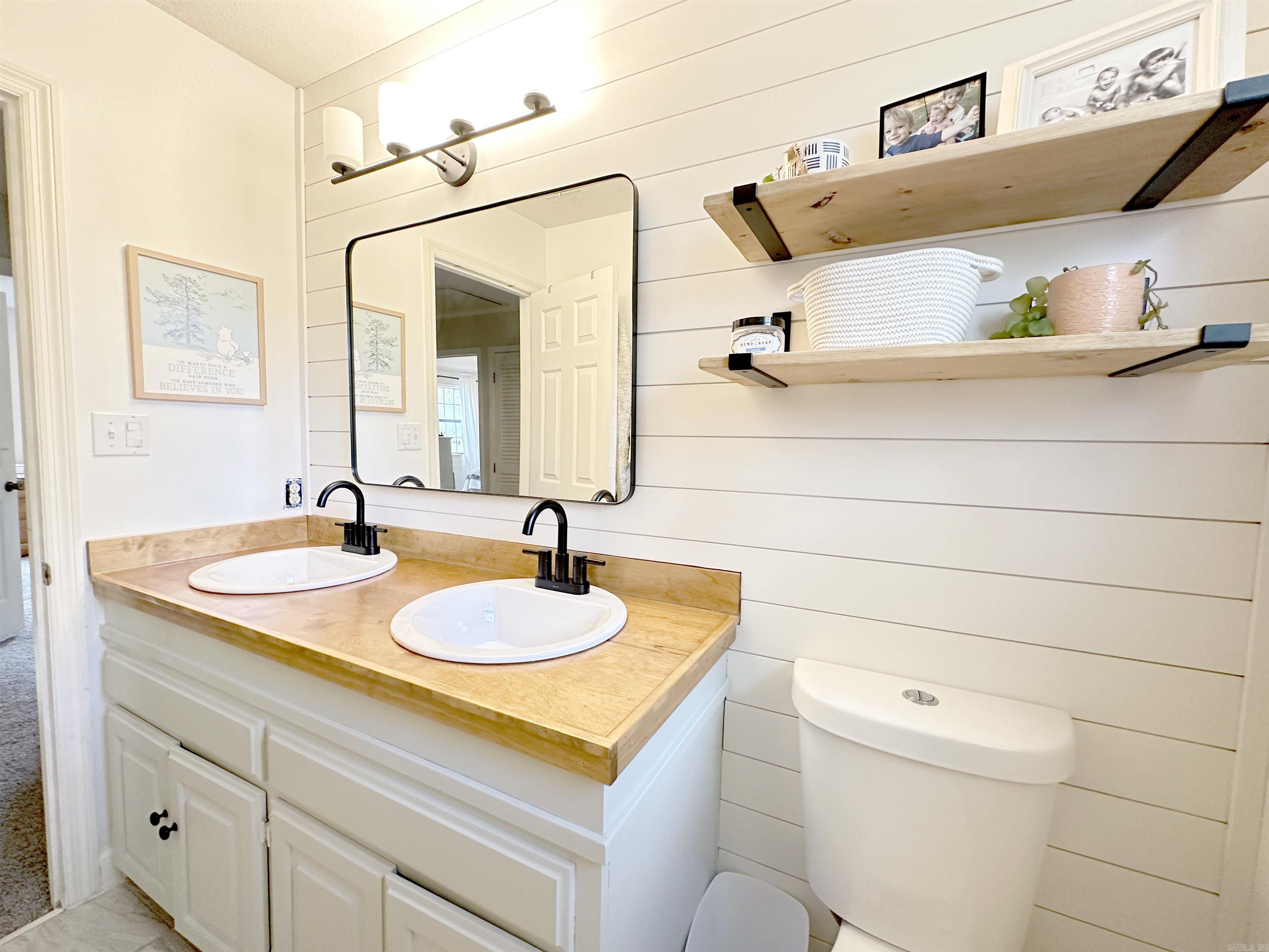 17 Laver Circle Little Rock, AR 72210-5759