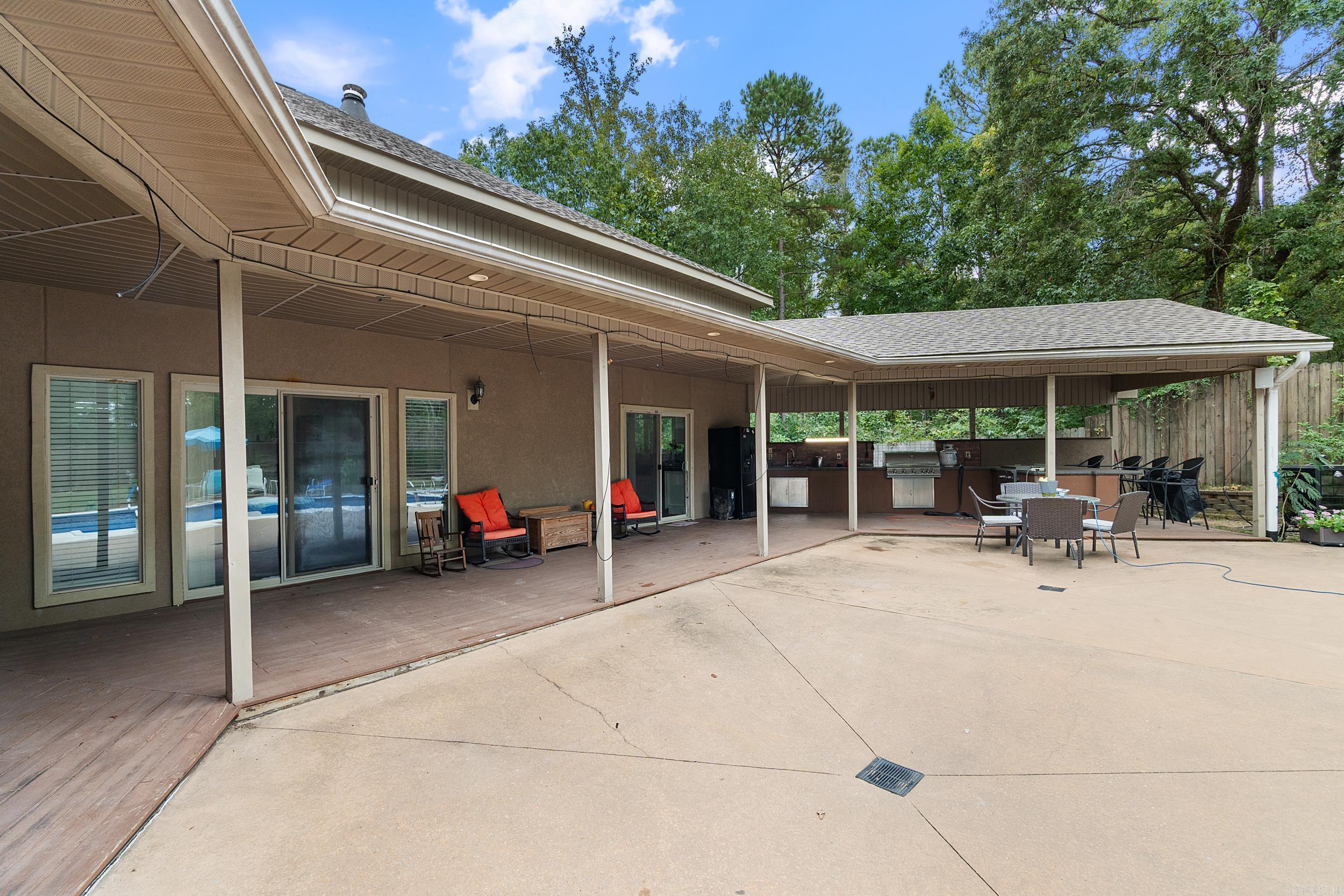 1045 Scarlett Lane Bauxite, AR 72011