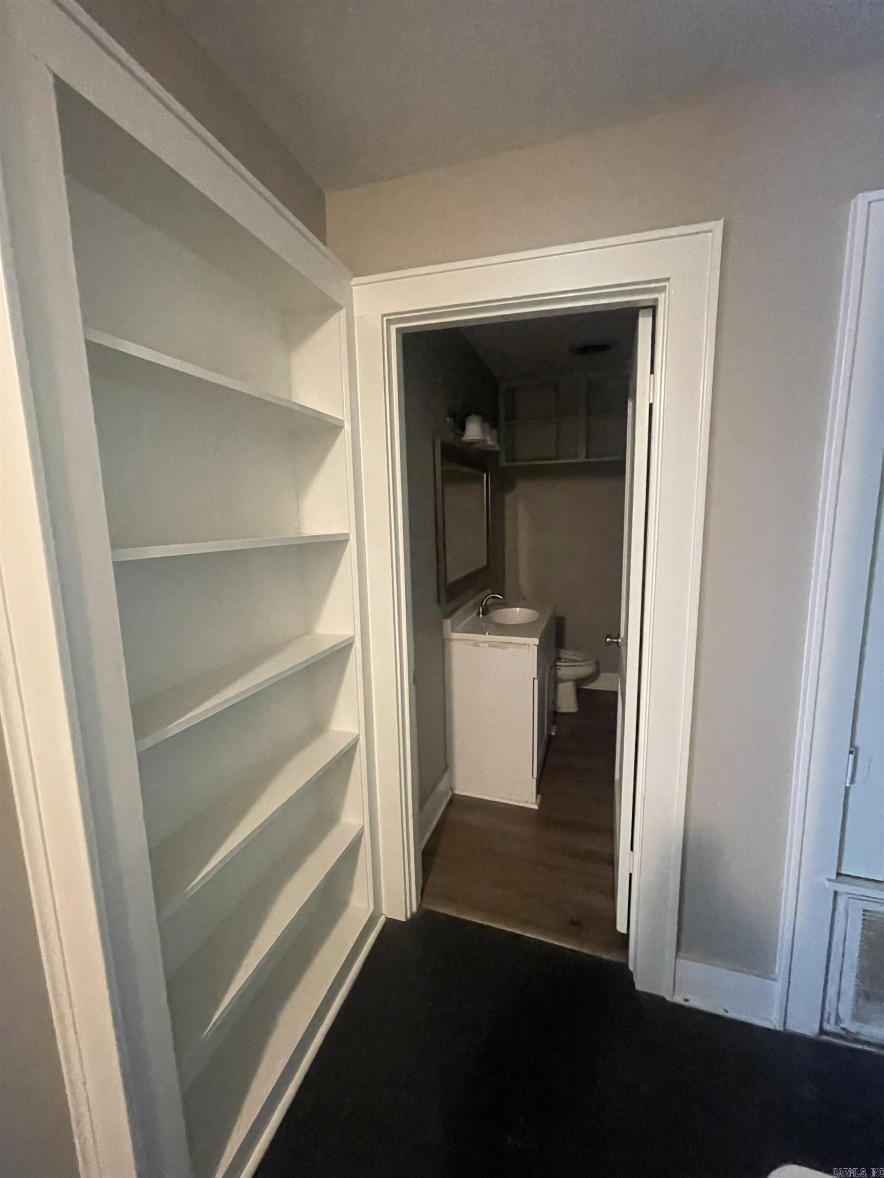 1834 Johnston  Conway, AR