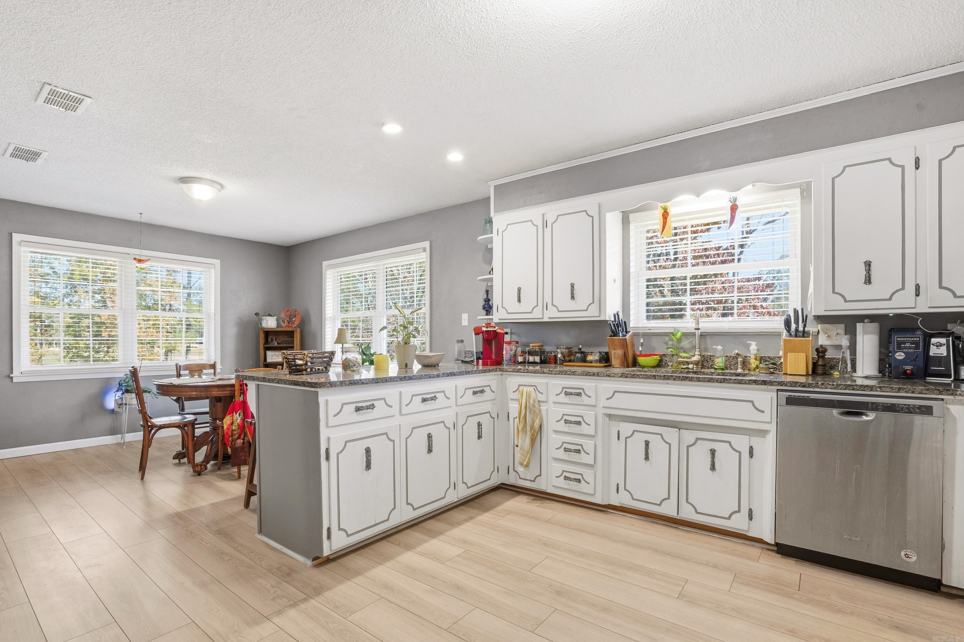 2106 Taylor Street Malvern, AR 72104