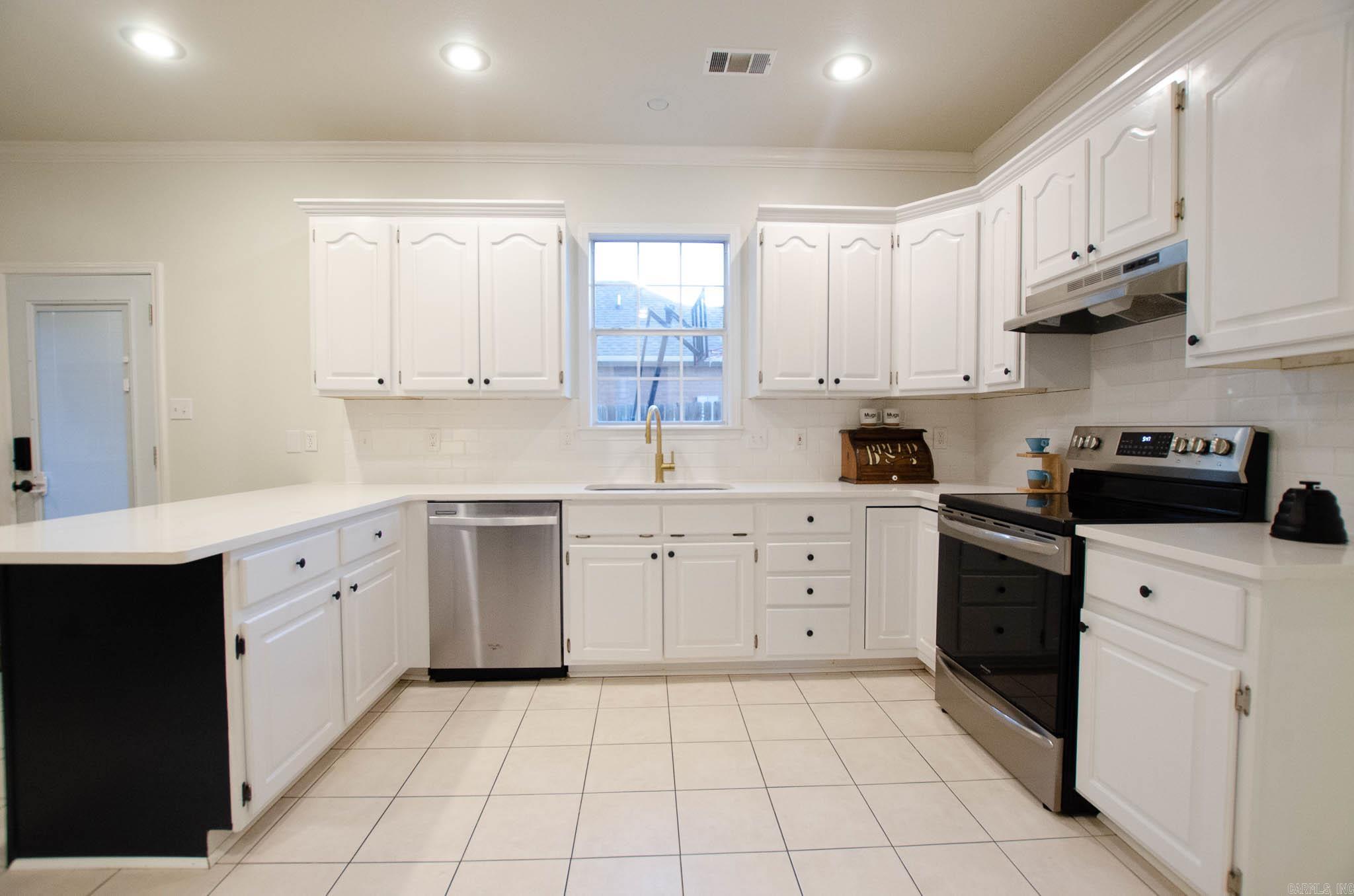 4202 Stephanie Lane Jonesboro, AR 72405