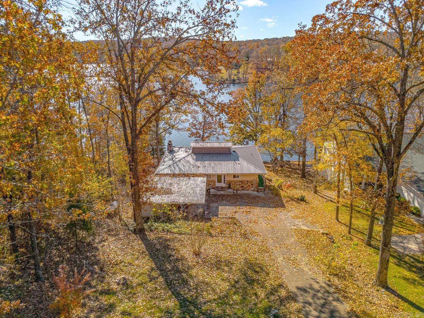 155 Lakeside Dr