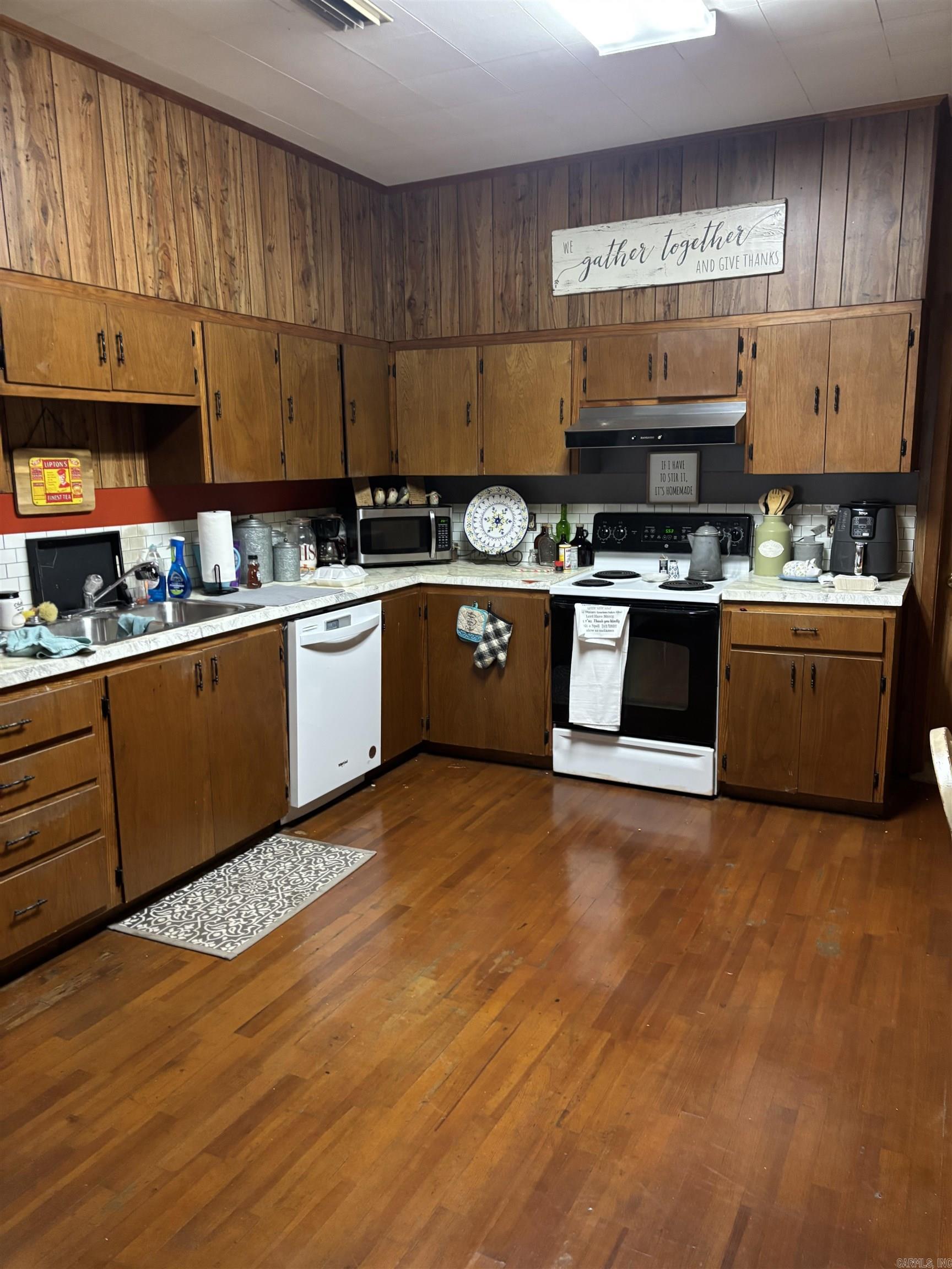 417 N 7th  Nashville, AR