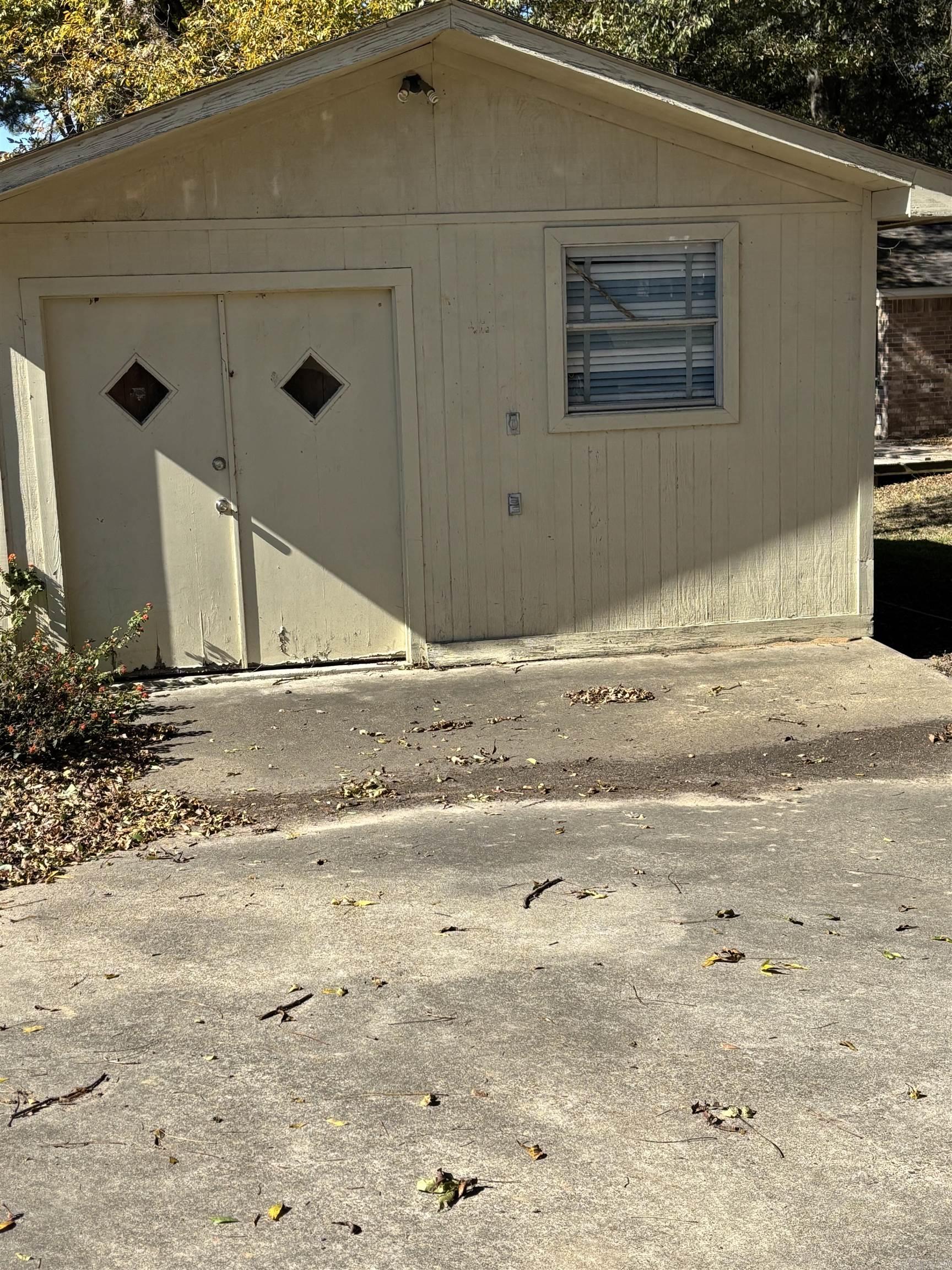 417 N 7th  Nashville, AR