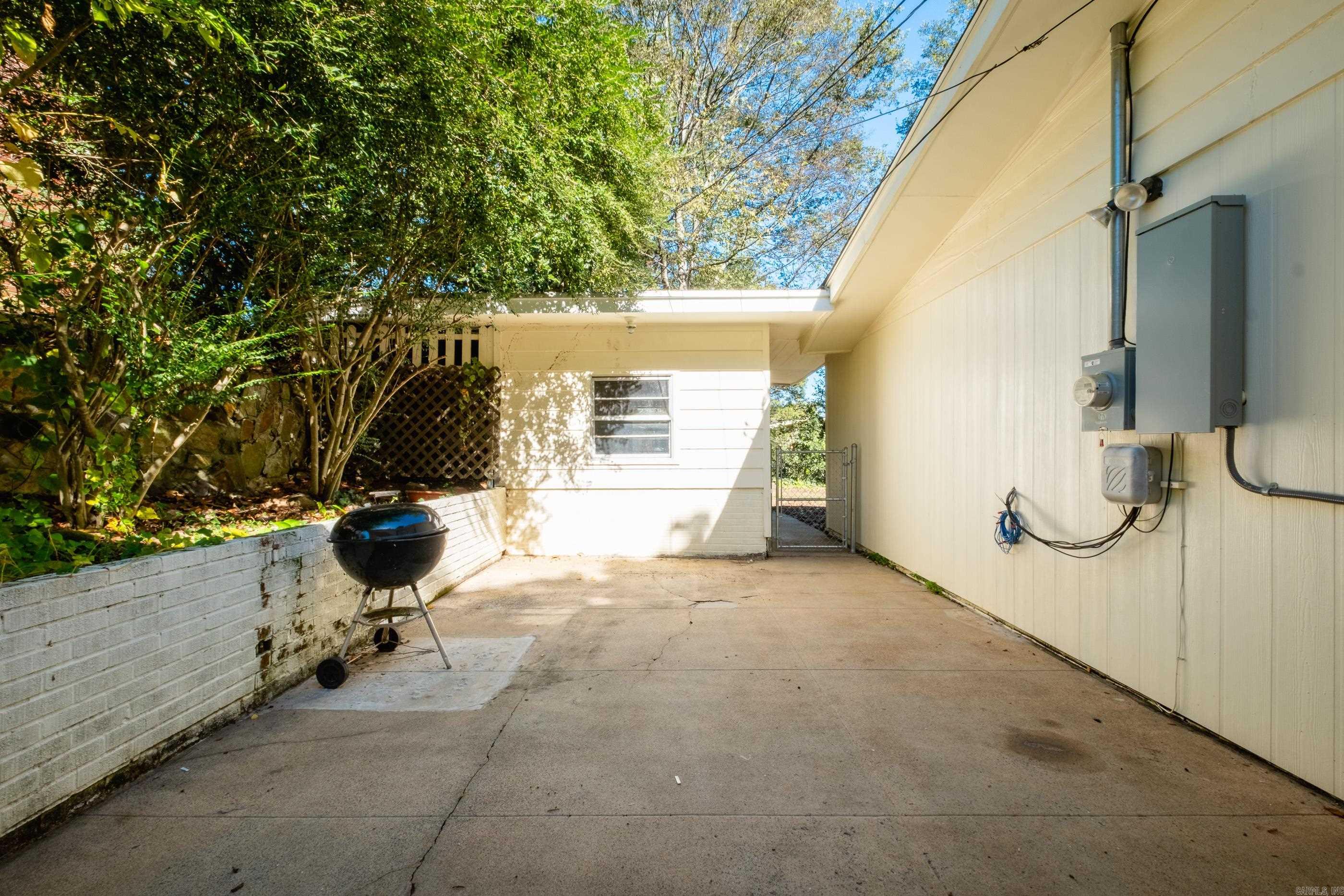 2 White Oak Lane  Little Rock, AR