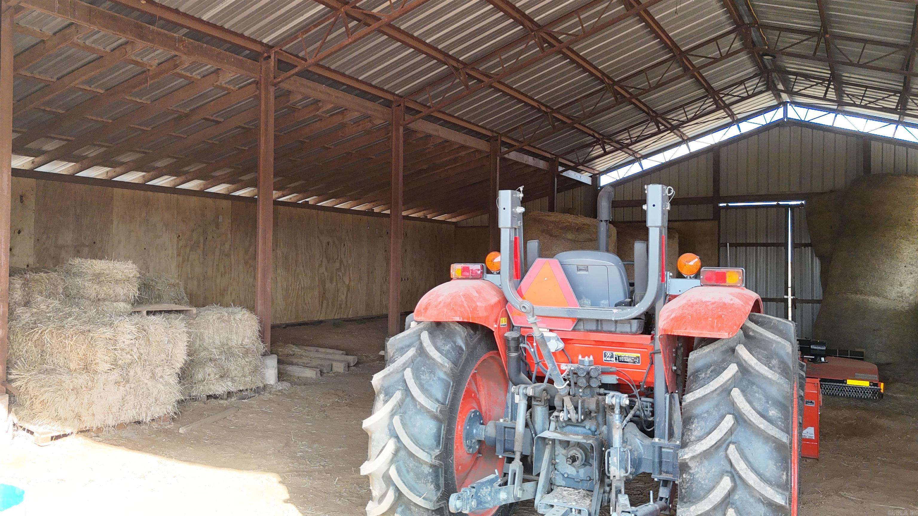 1768 Cutoff Road Road Clinton, AR 72031