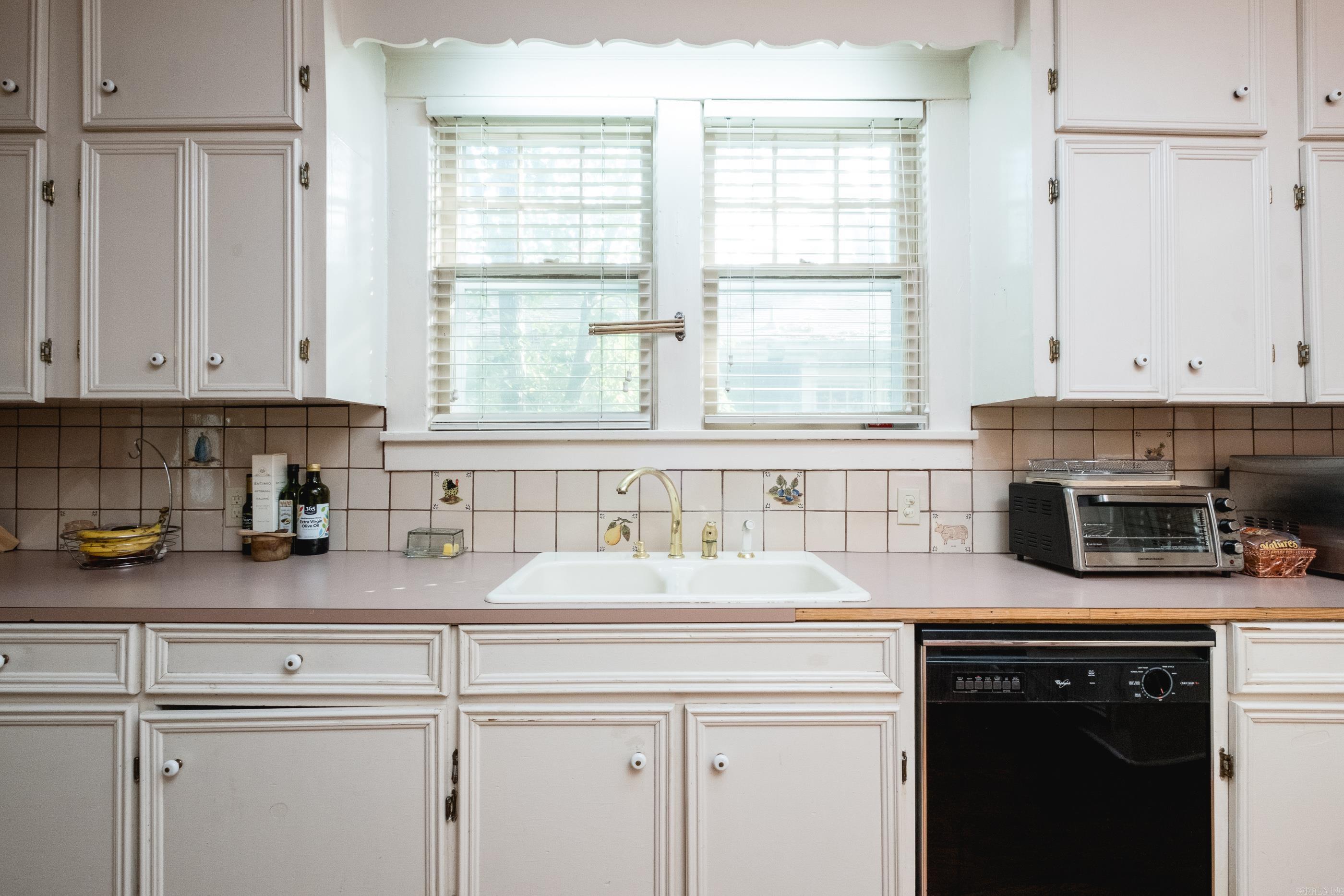 5223 G Street Little Rock, AR 72205