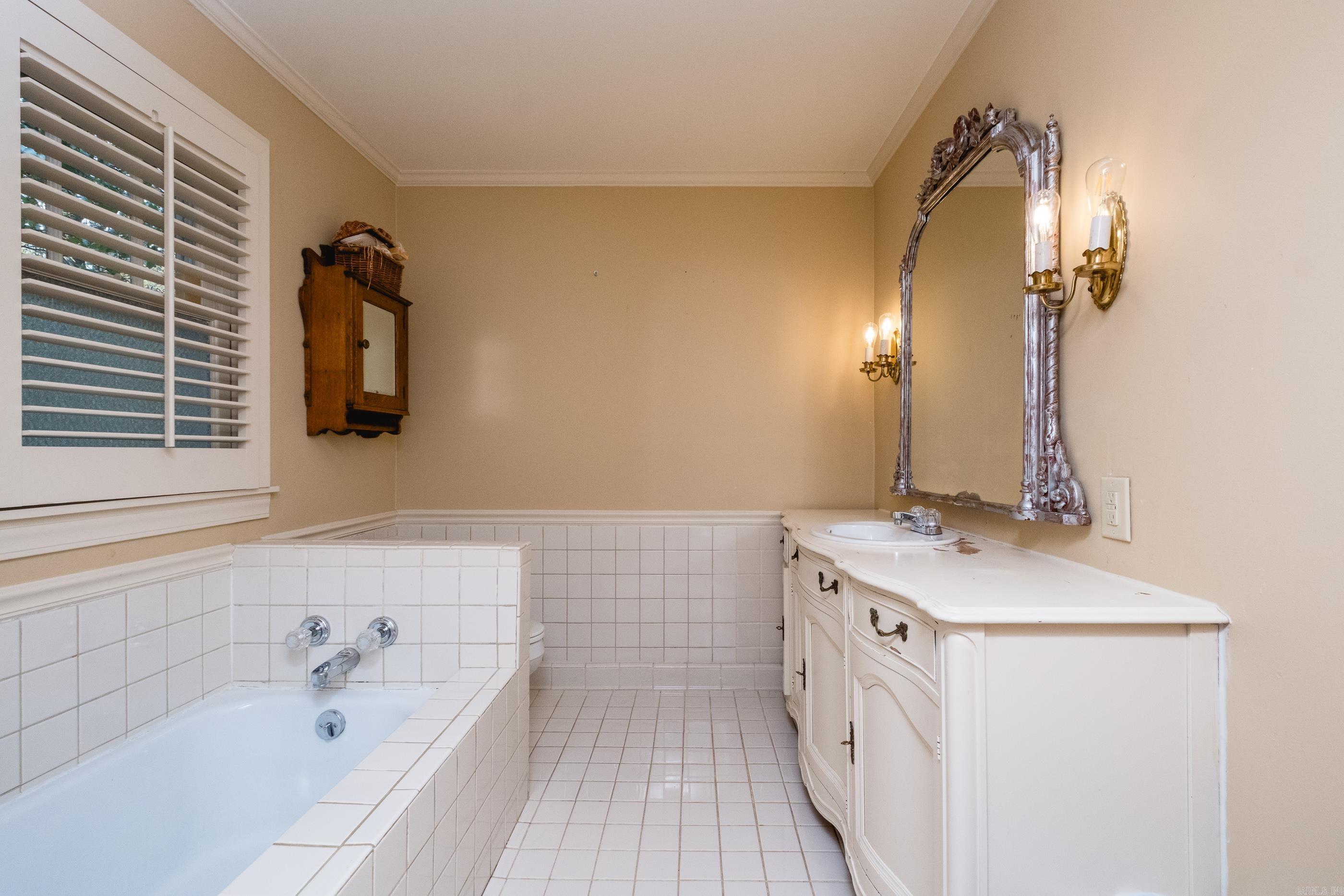 5223 G Street Little Rock, AR 72205