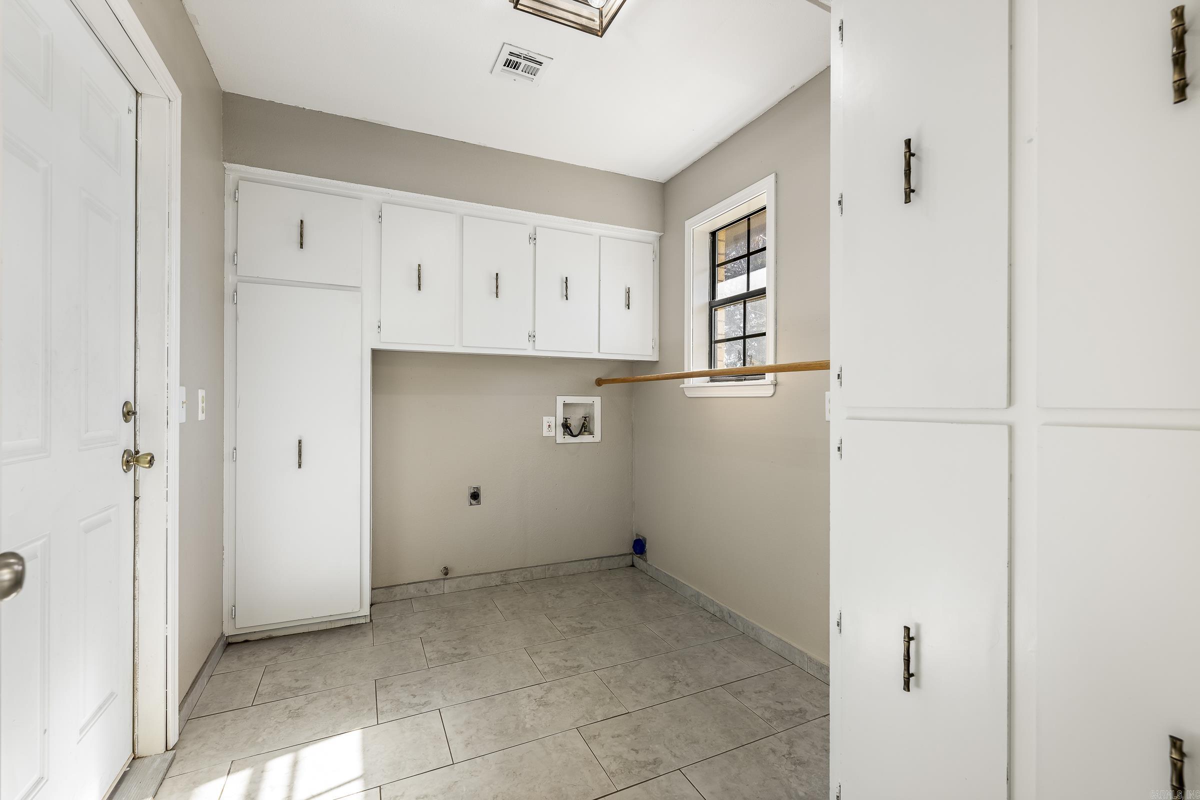 1408 W Callahan Drive Rogers, AR 72758