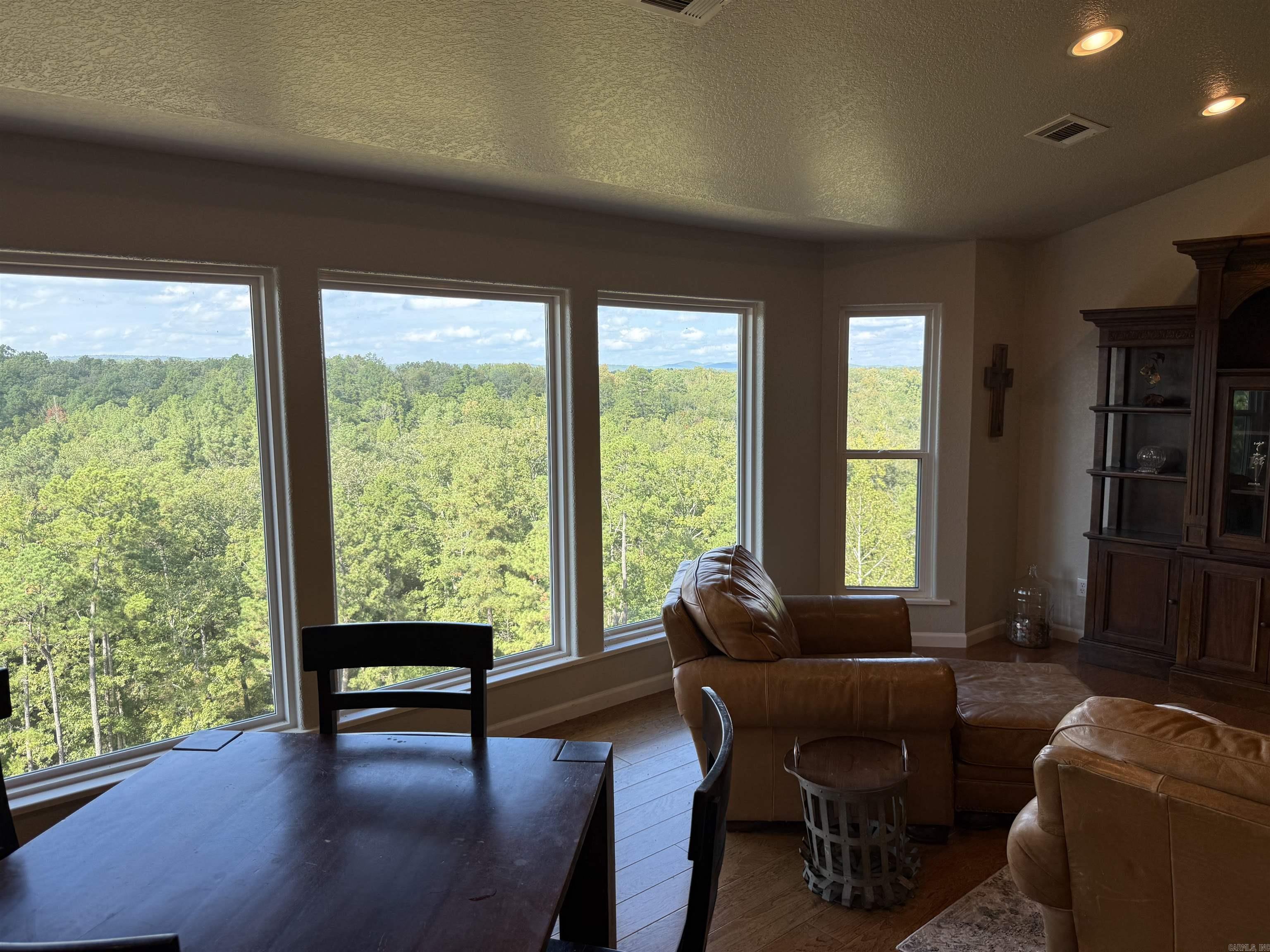 126 W Hawkview  Royal, AR