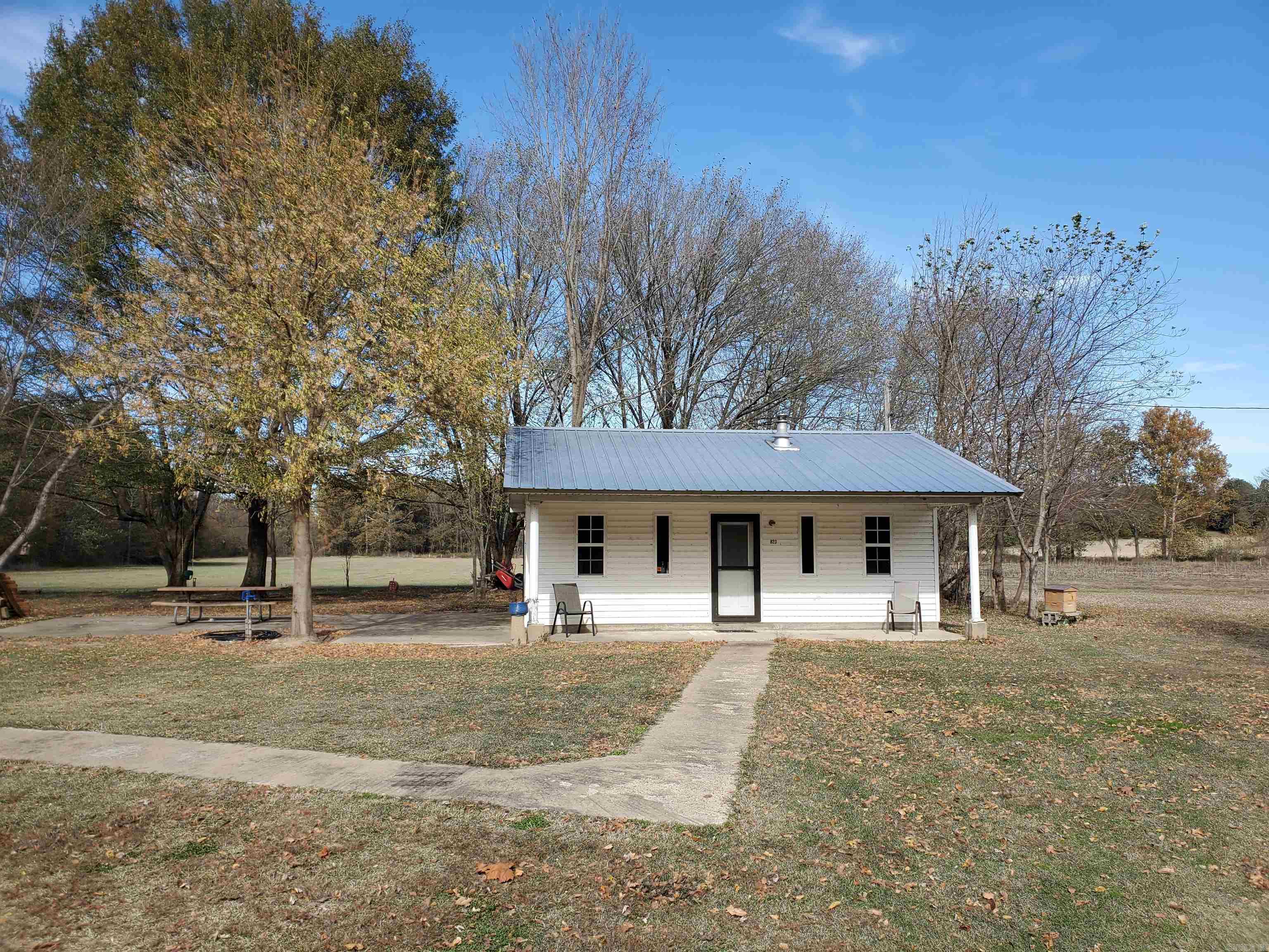 823 CR 352  Piggott, AR