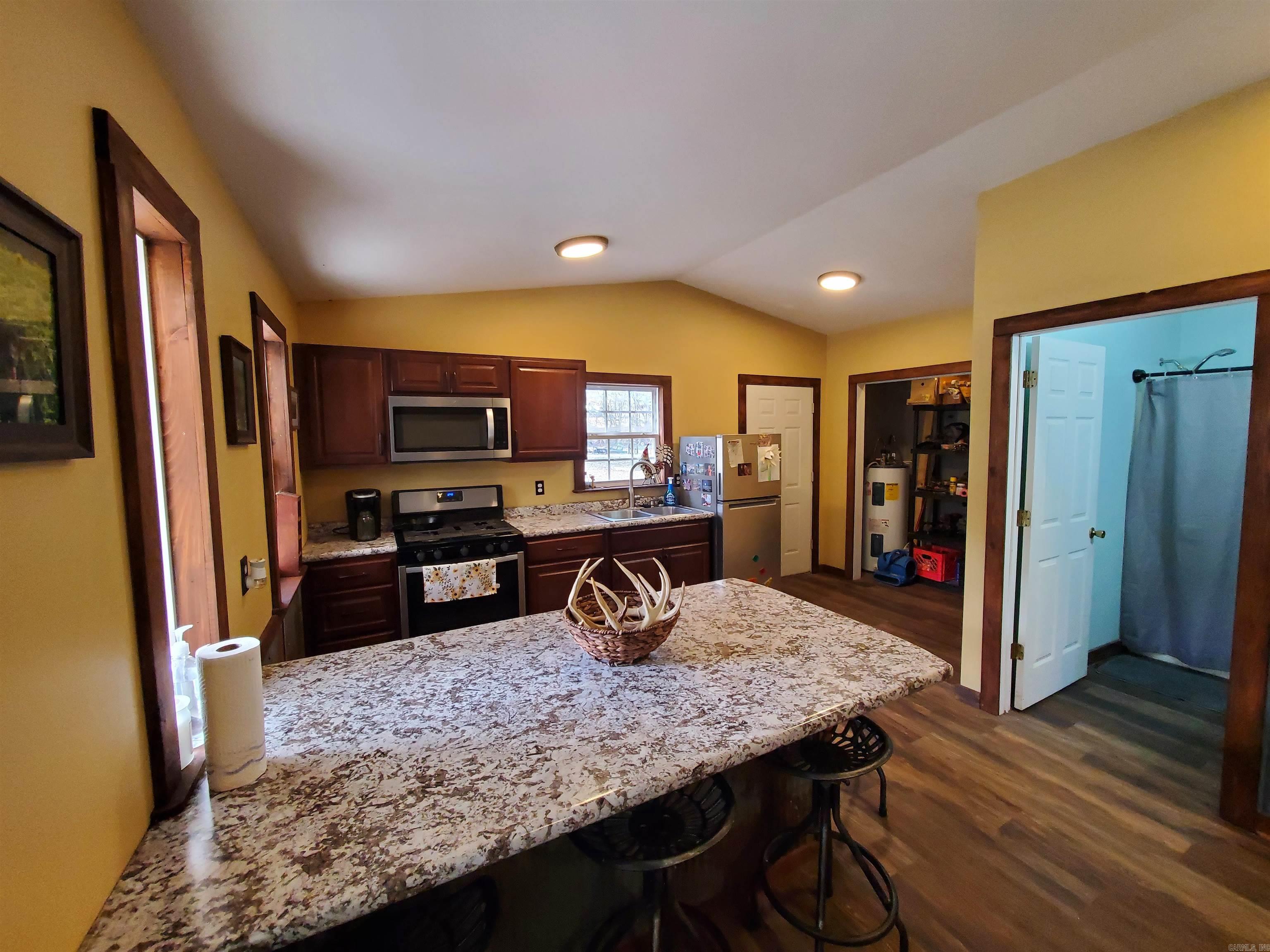 823 CR 352  Piggott, AR