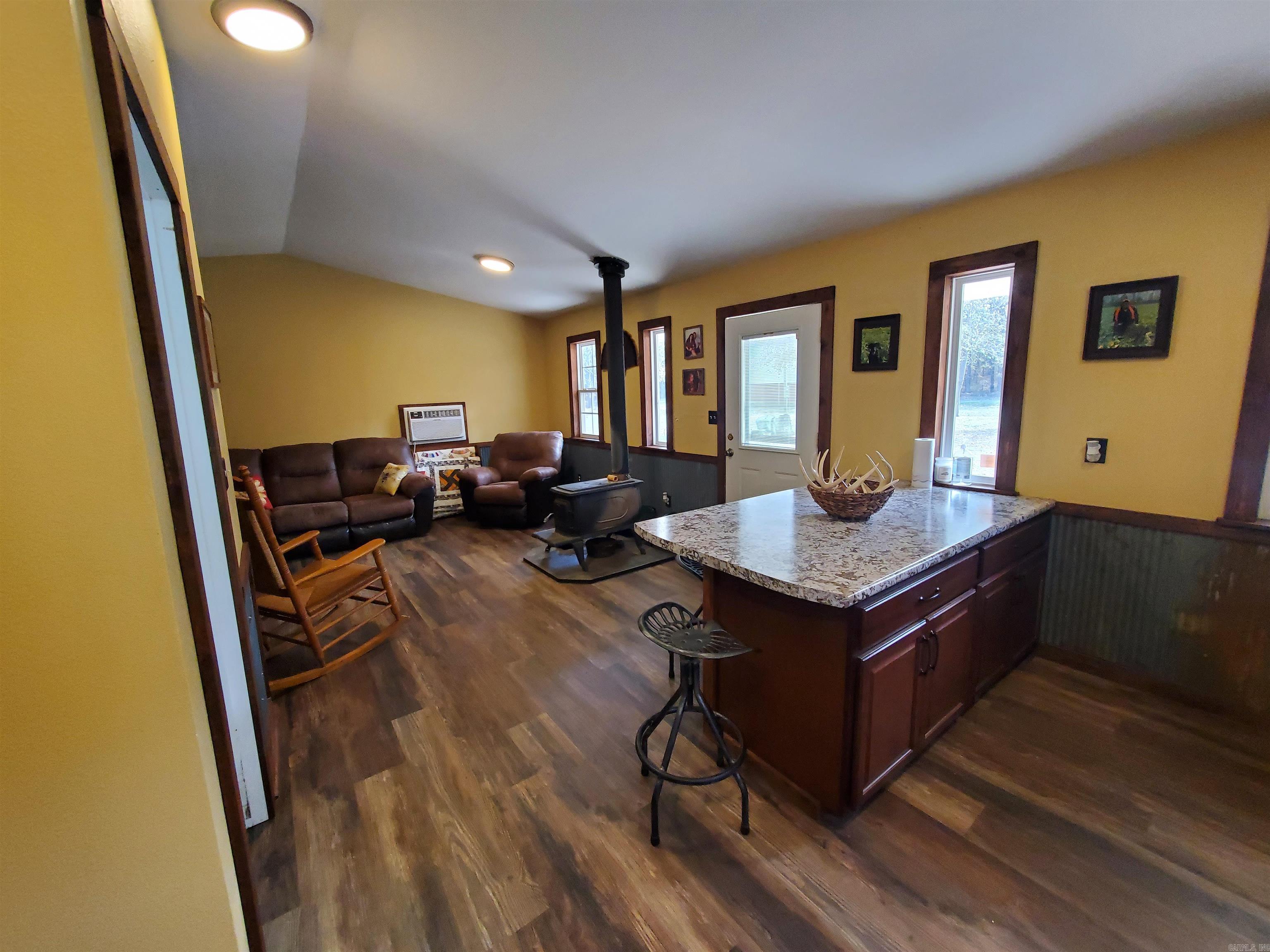 823 CR 352  Piggott, AR