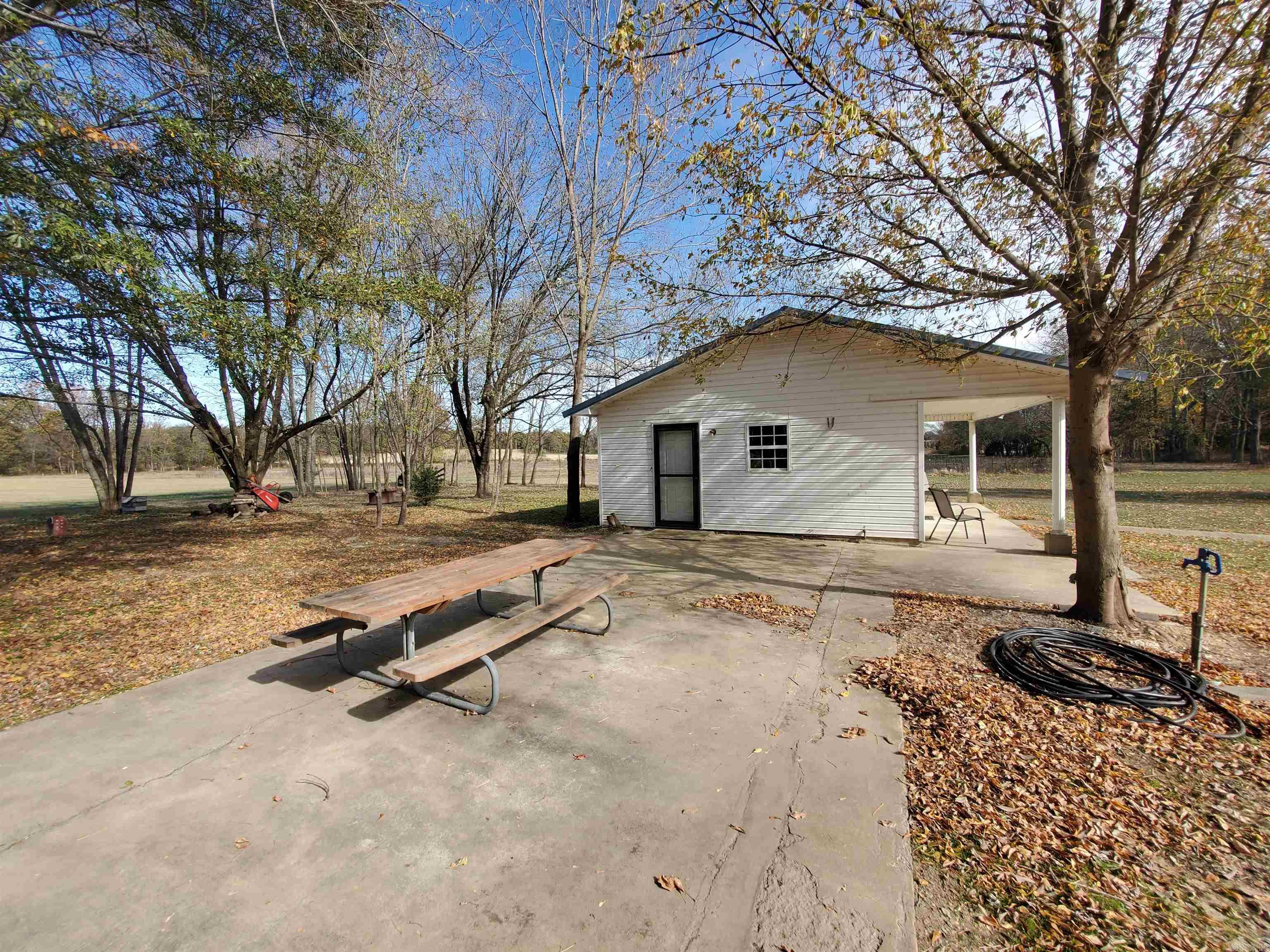 823 CR 352  Piggott, AR