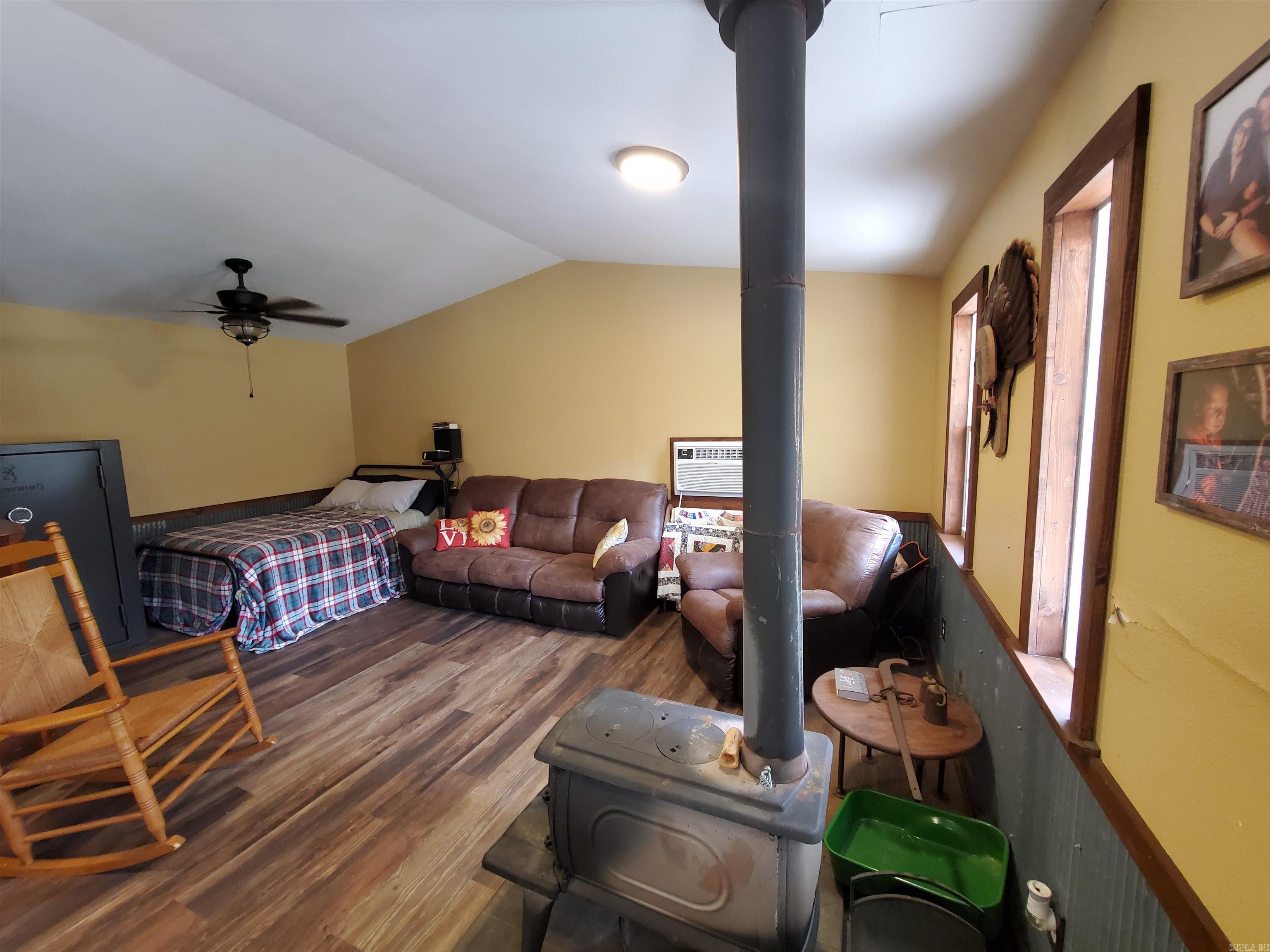 823 CR 352  Piggott, AR