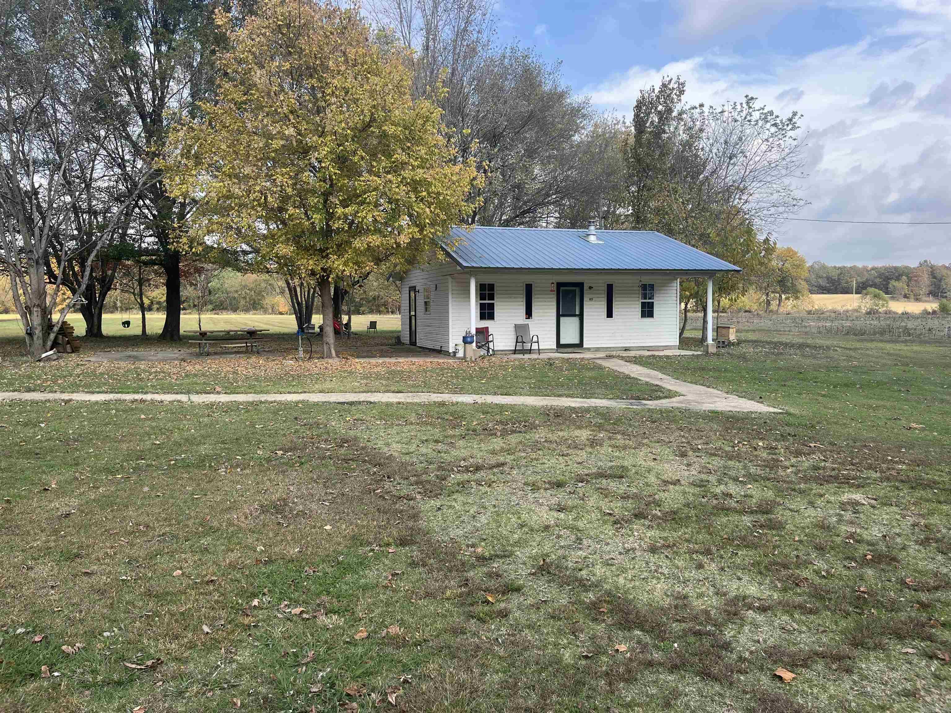823 CR 352  Piggott, AR